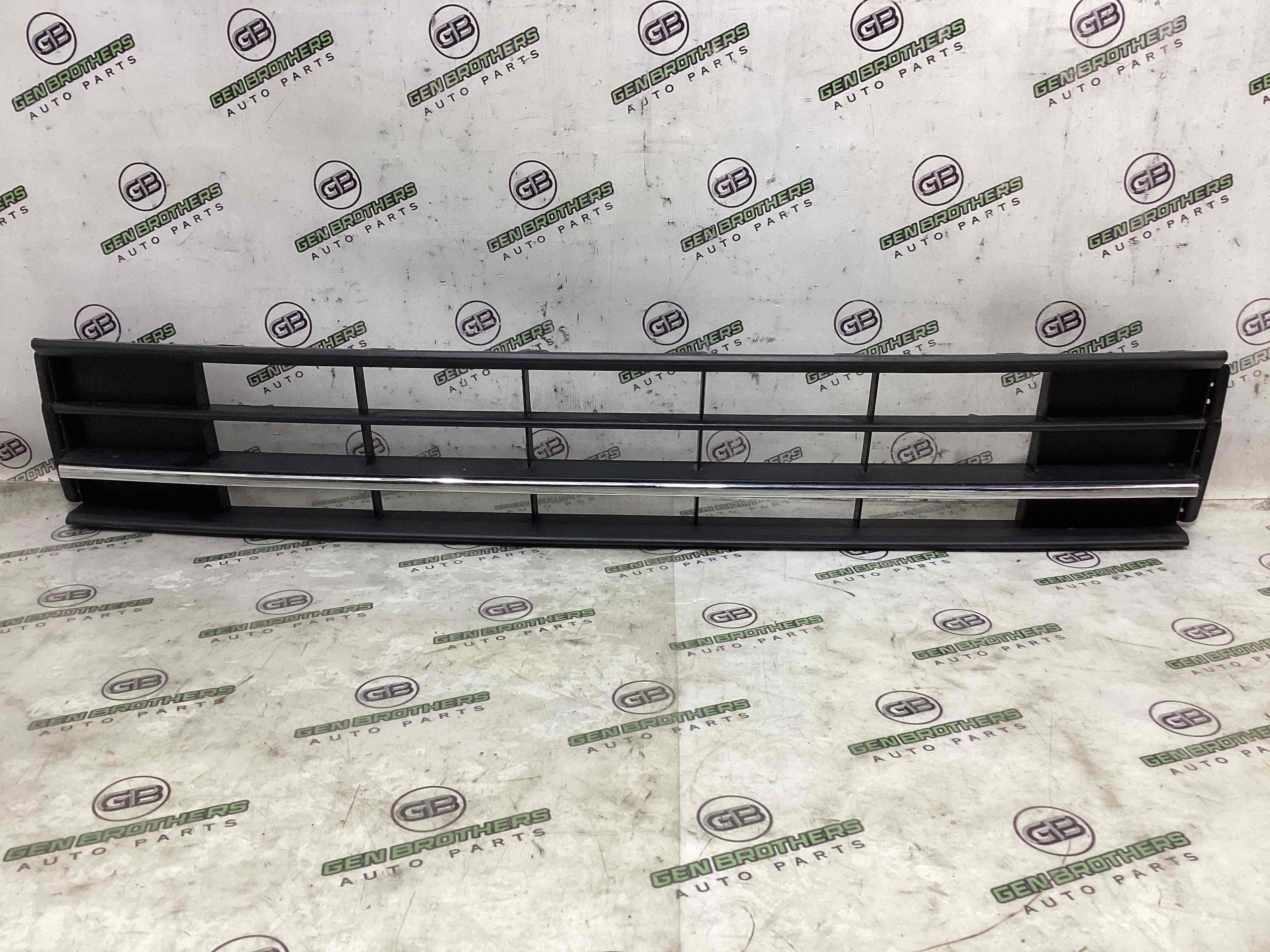 Заглушка, вставка решітка в бампер