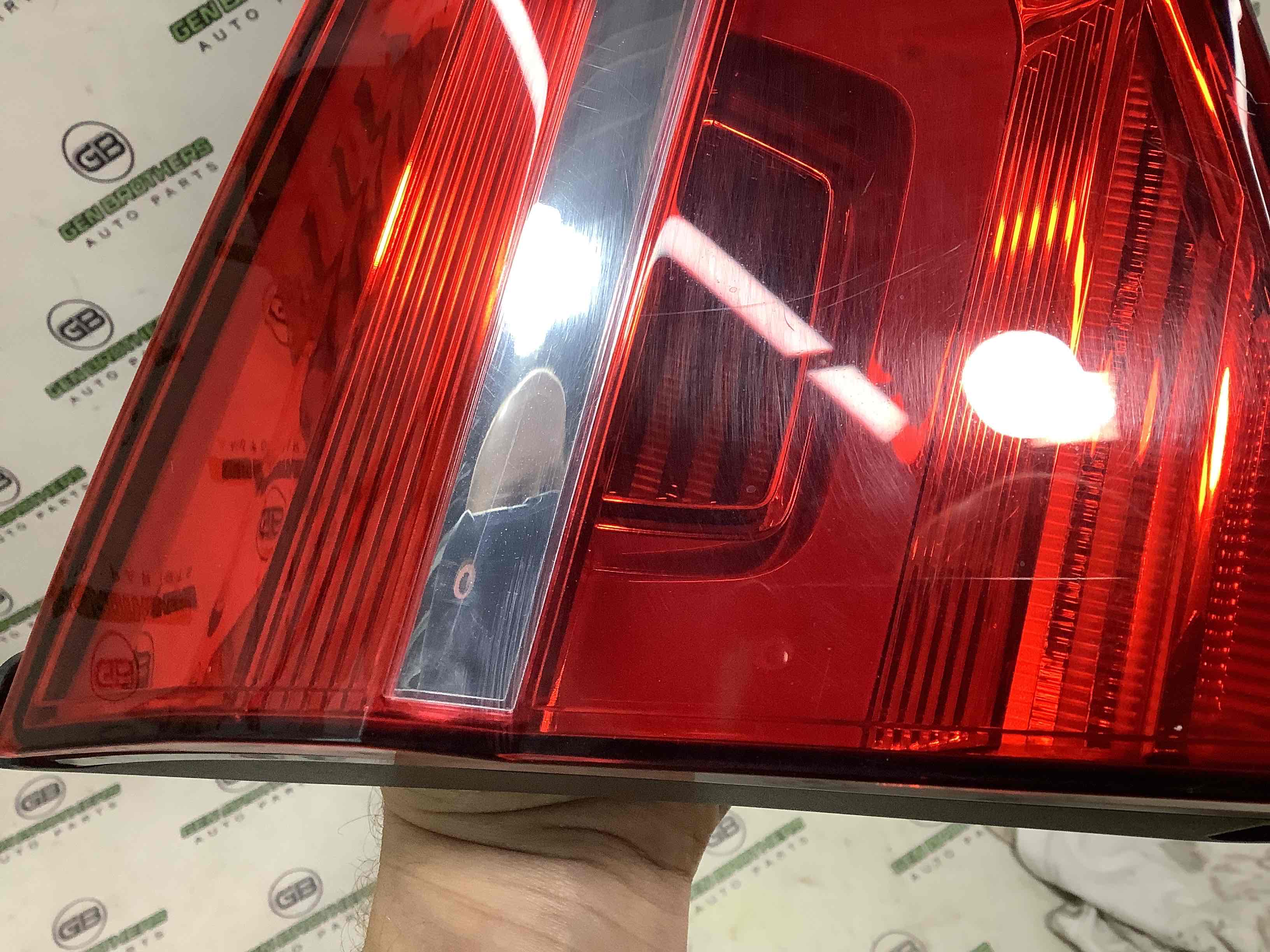 Ліхтар задній лівий