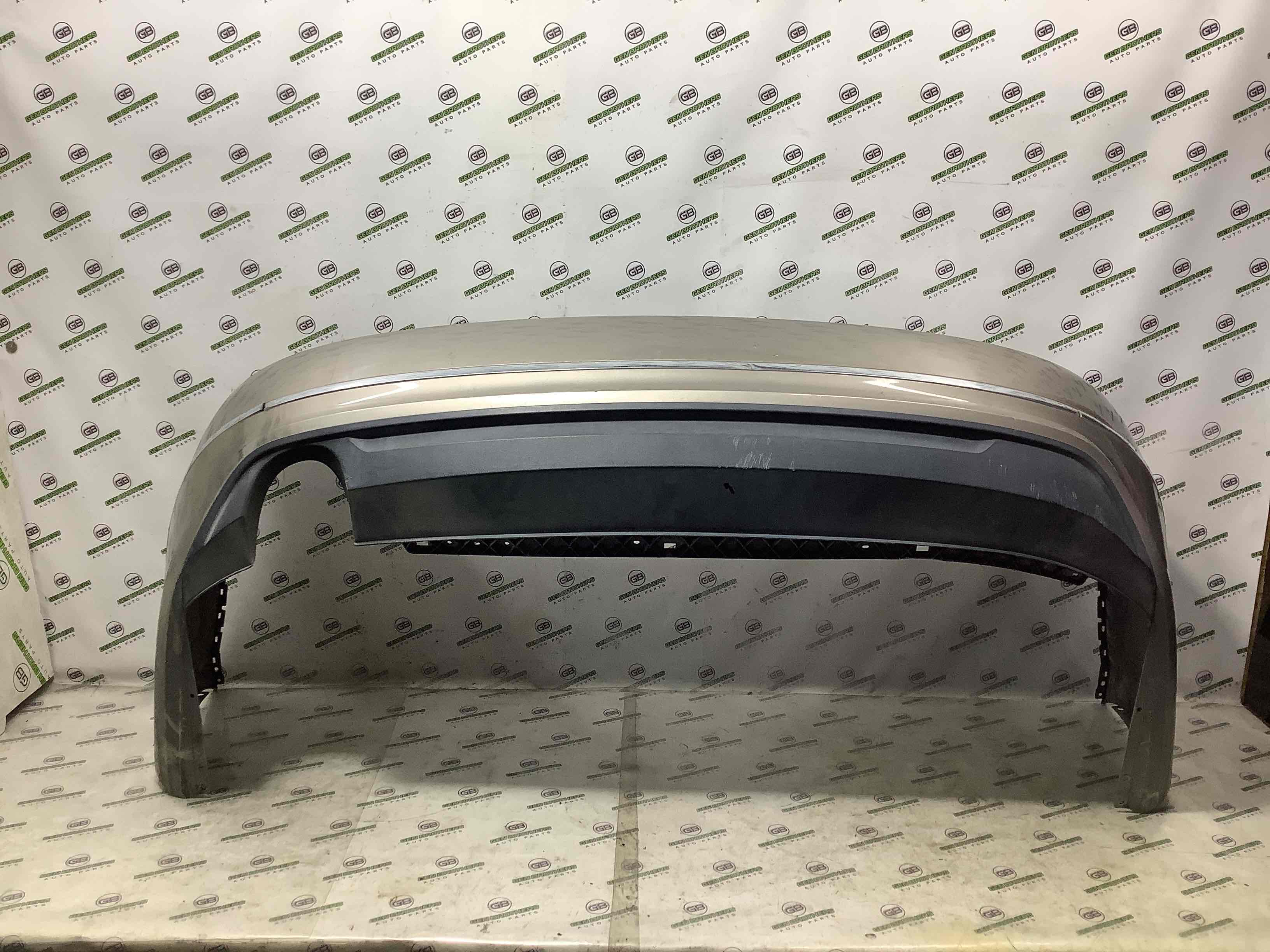 Бампер задній