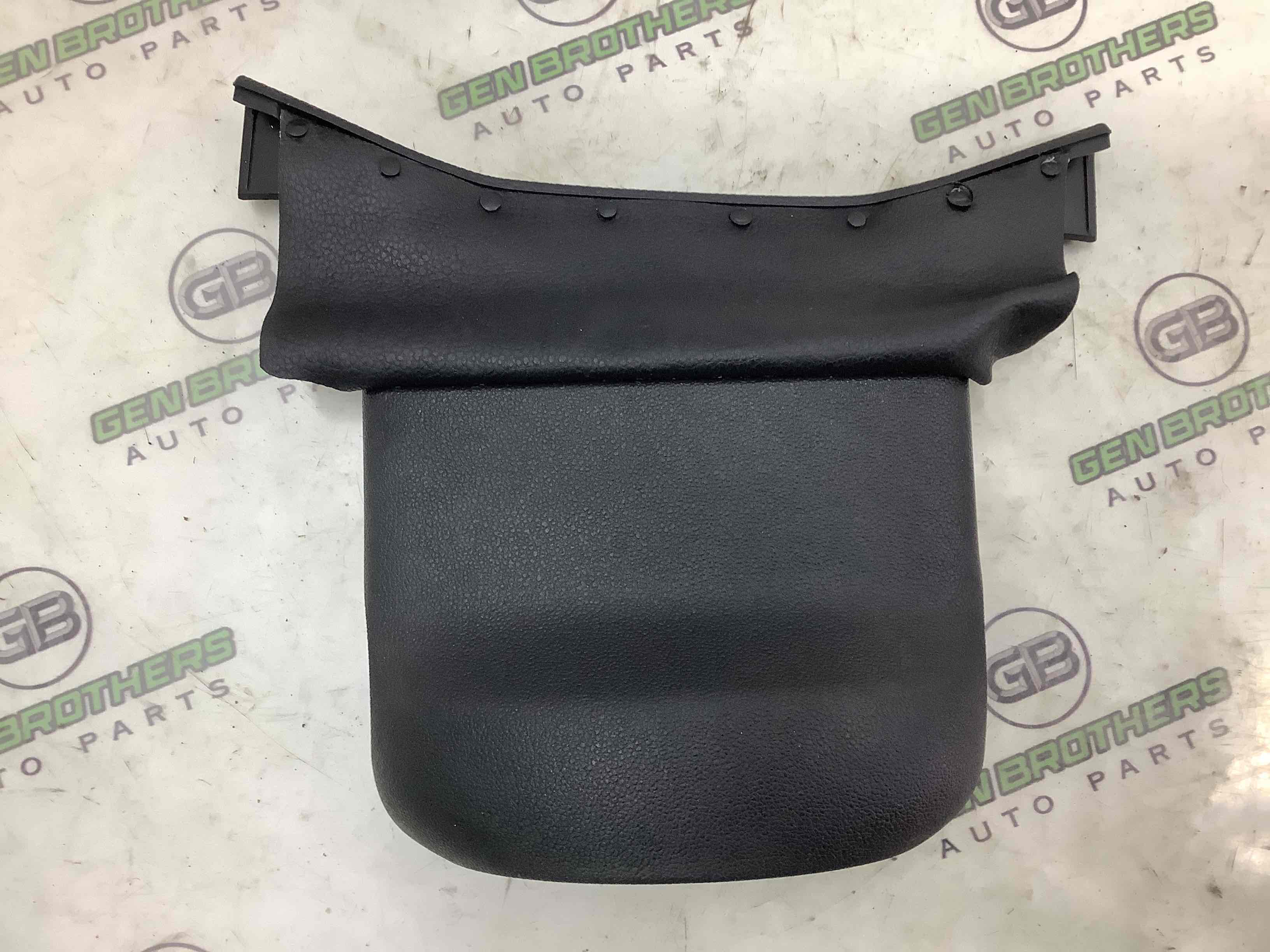 Оздоблення керма та кермової колонки