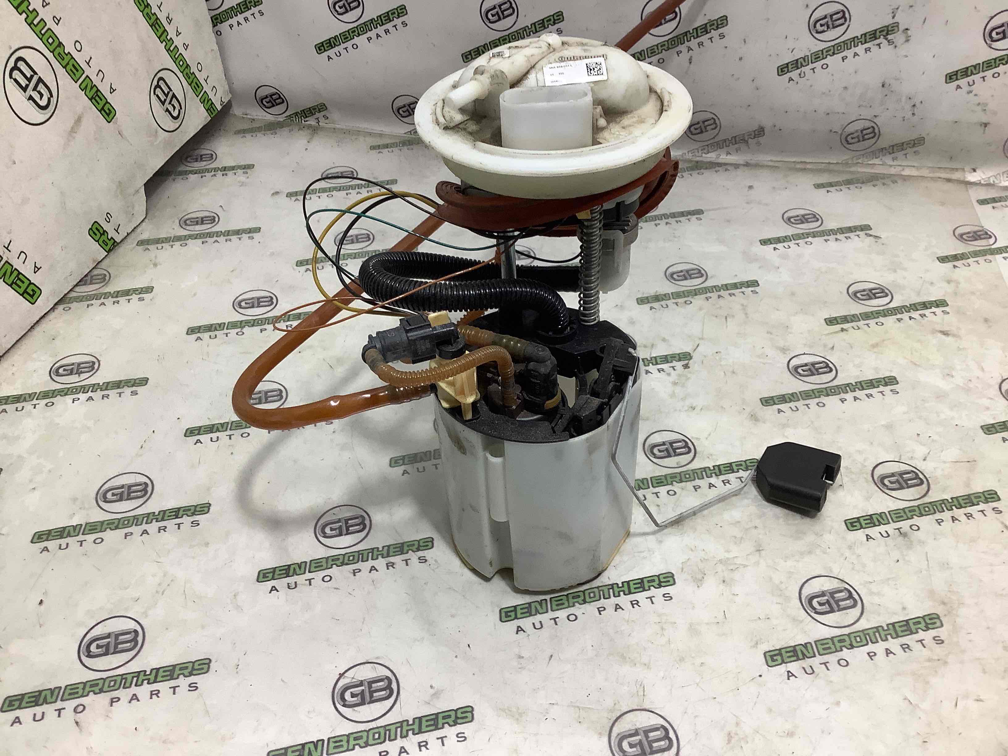 Насос паливний