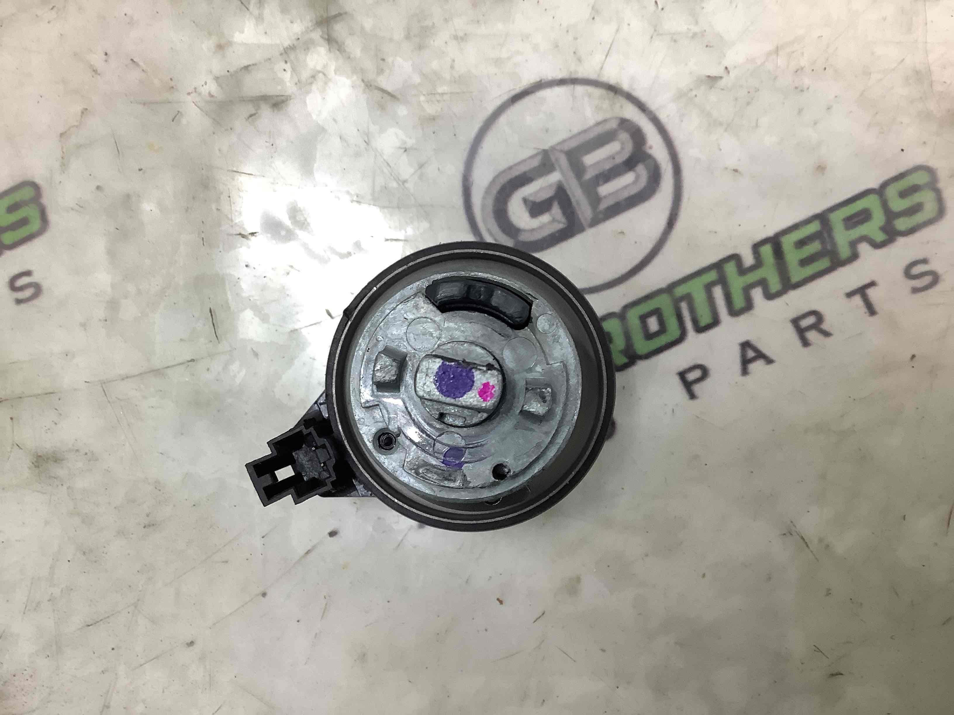 Щиток приладів панель приладів