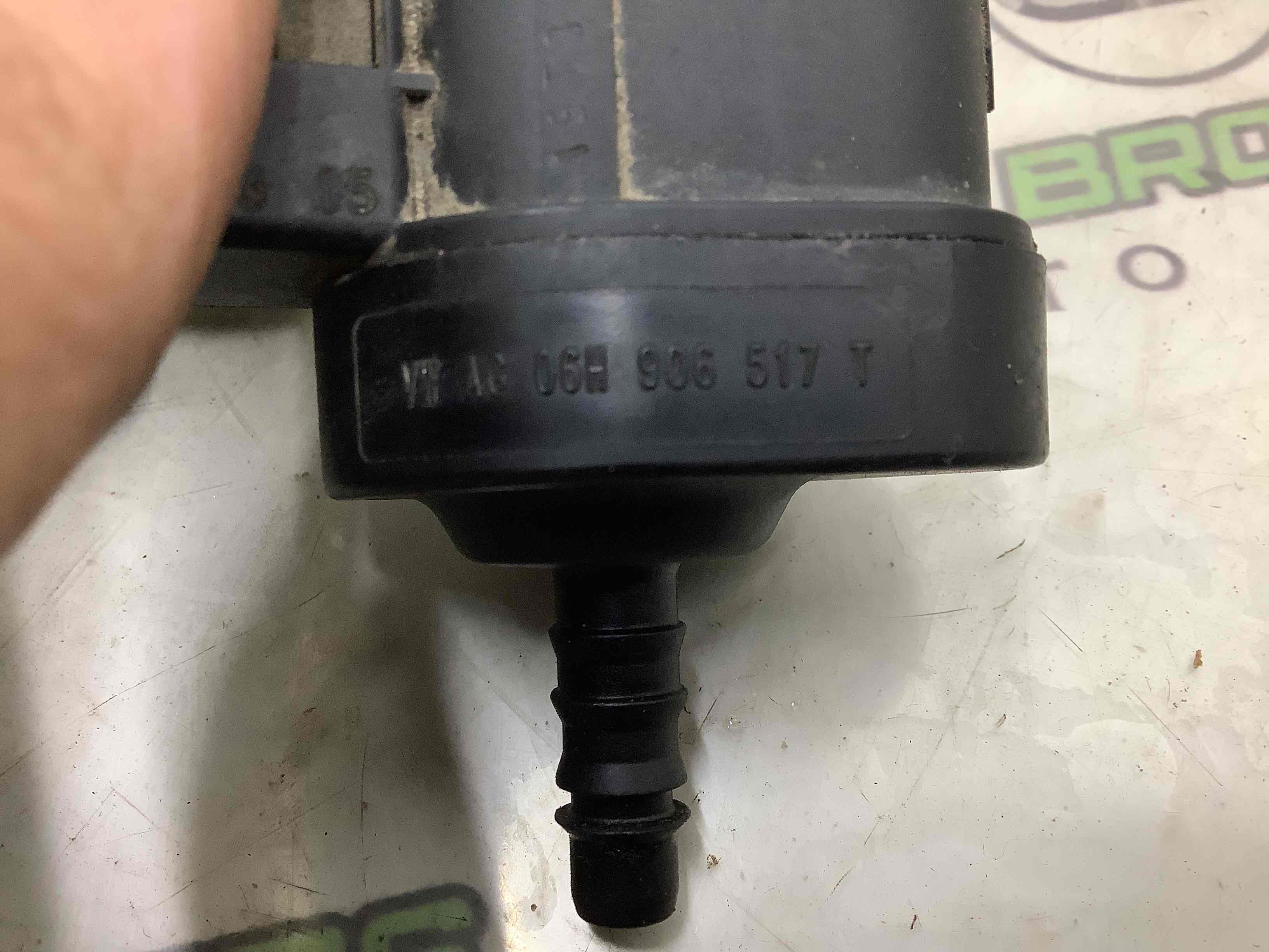 Клапан вентиляції паливного бака