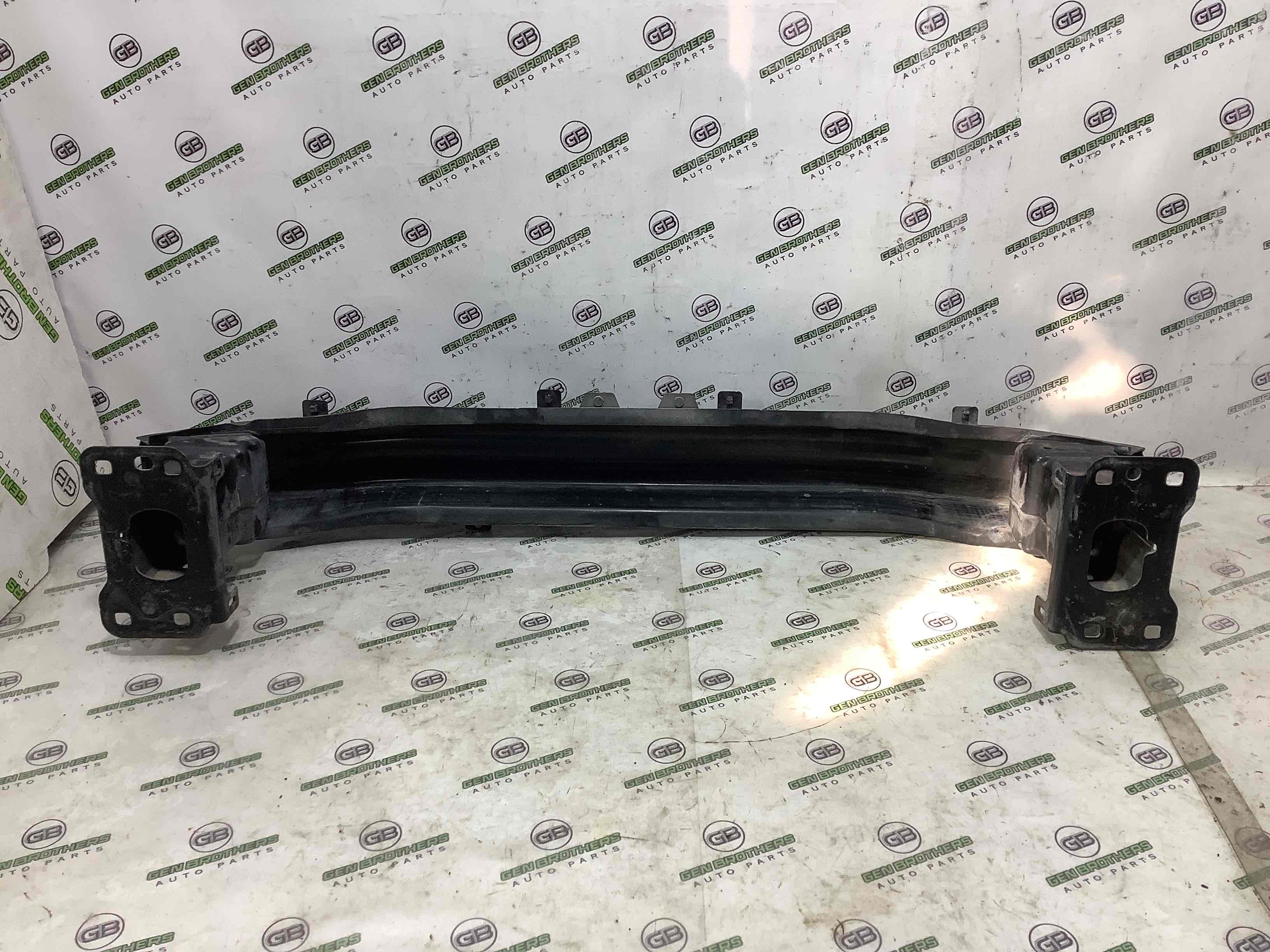 Підсилювач бампера переднього