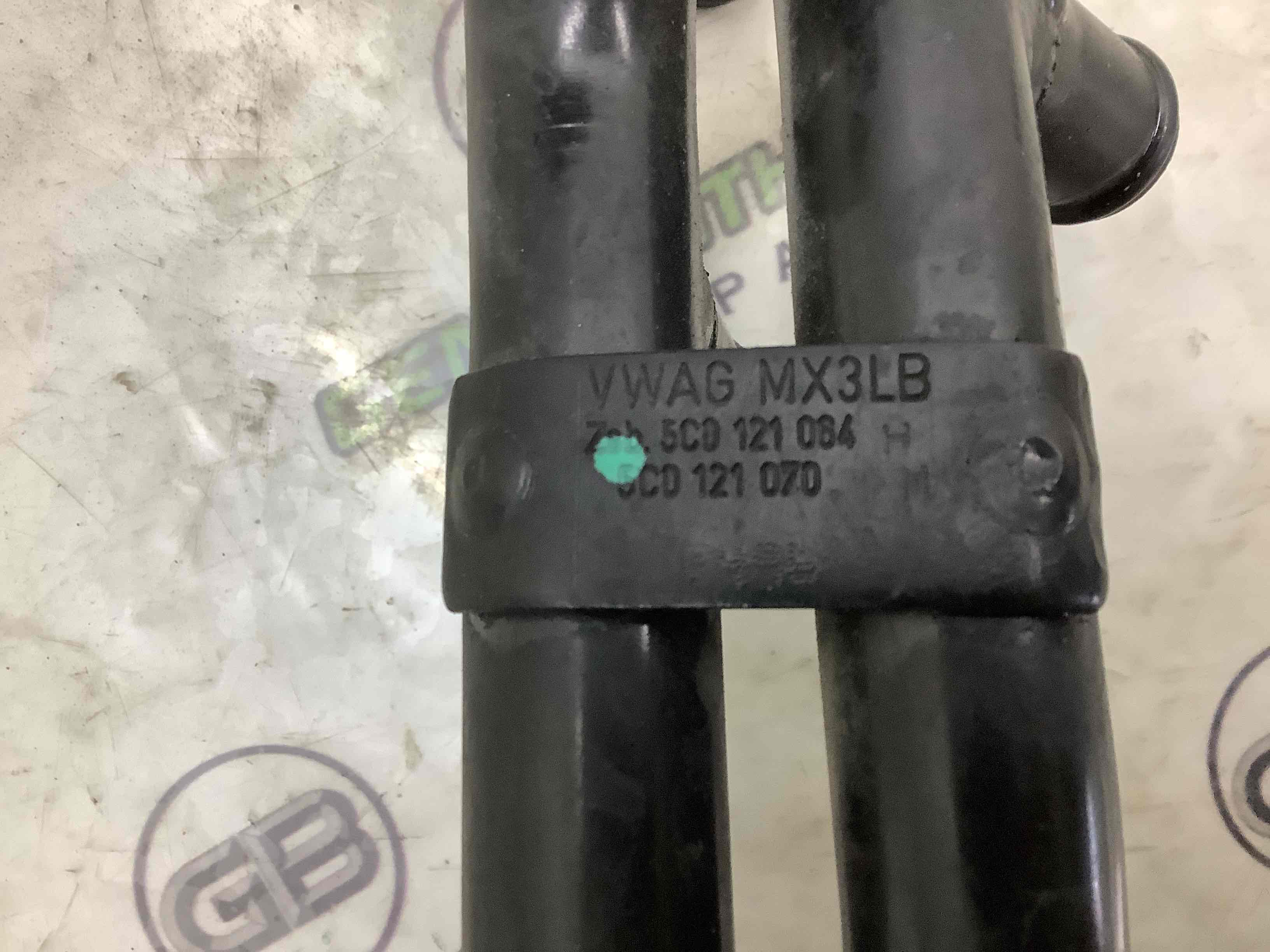 Патрубок трубопровід, шланг