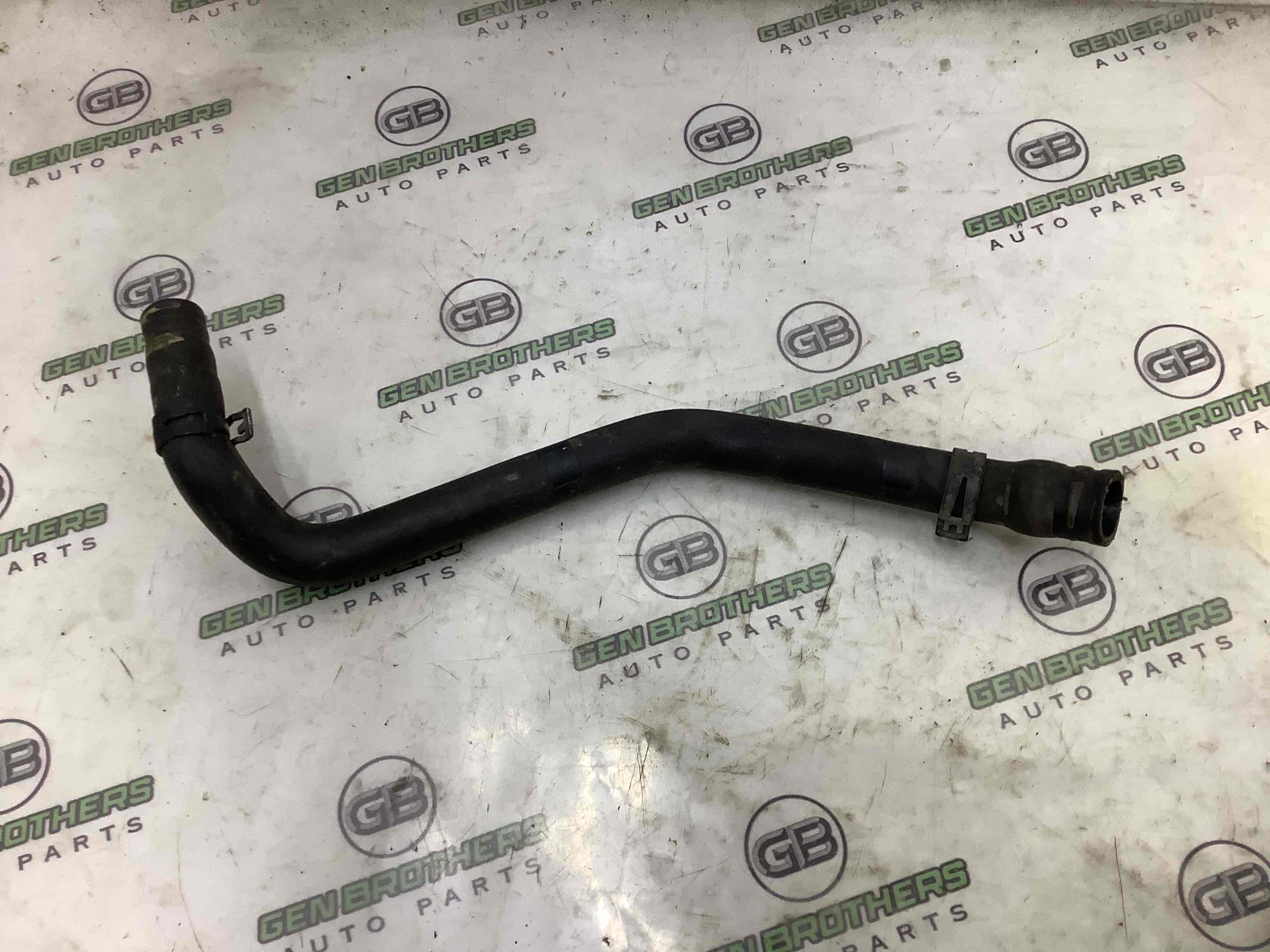 Патрубок трубопровід, шланг