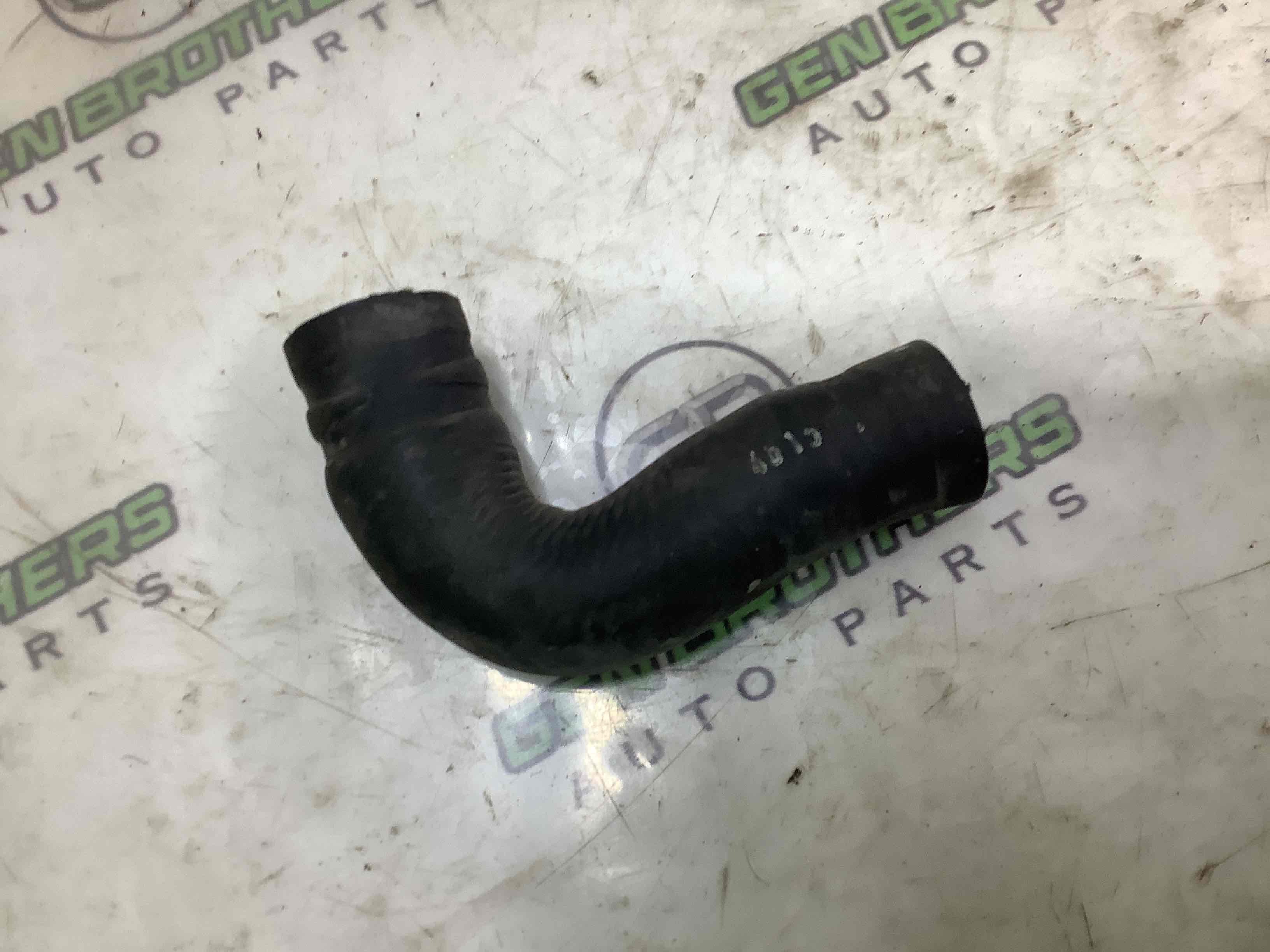 Патрубок трубопровід, шланг