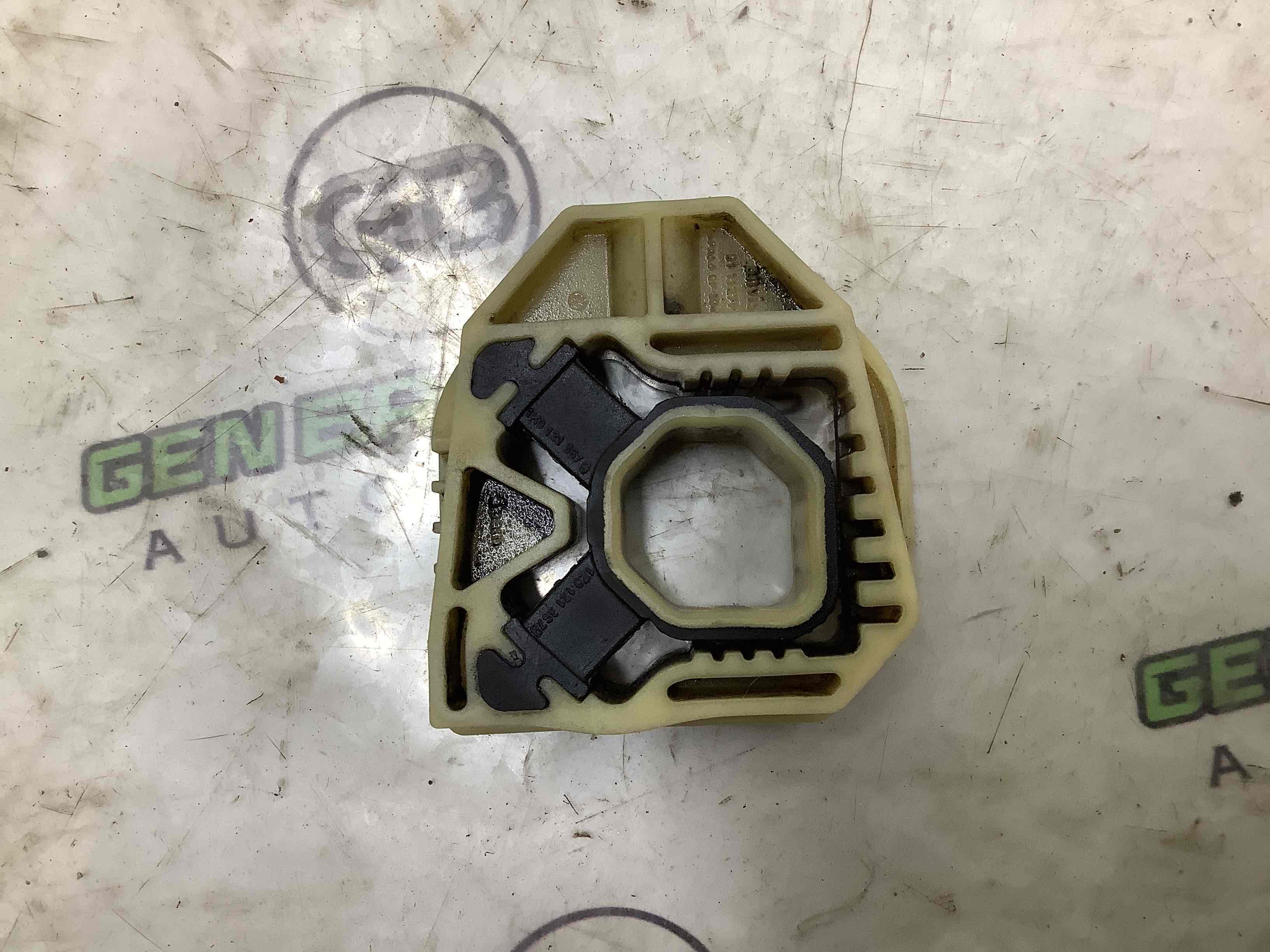 Опора радіатора, кріплення, кронштейн, ущільнювач радіатора