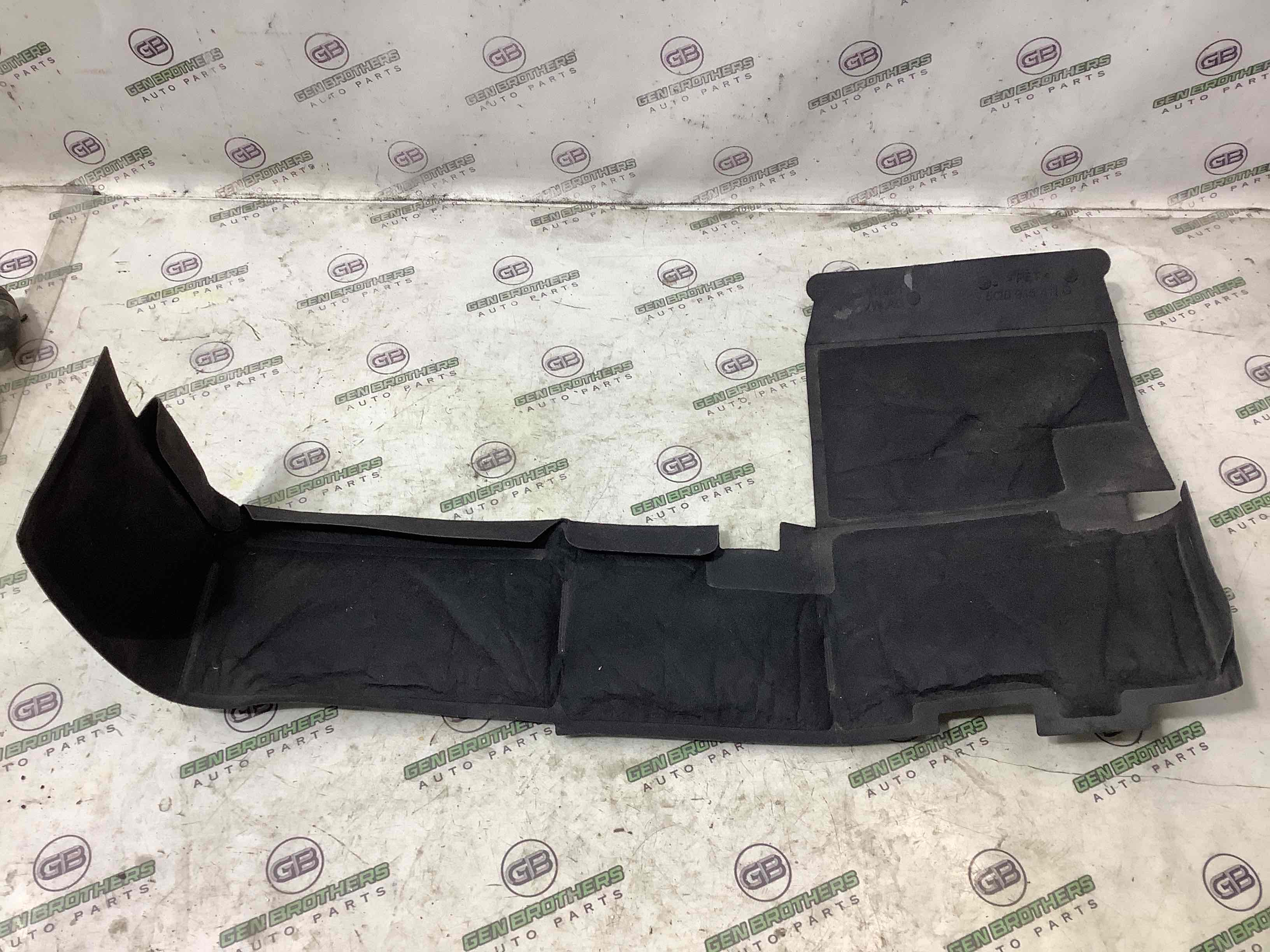 Полиця акумулятора, кришка, кріплення майданчик АКБ