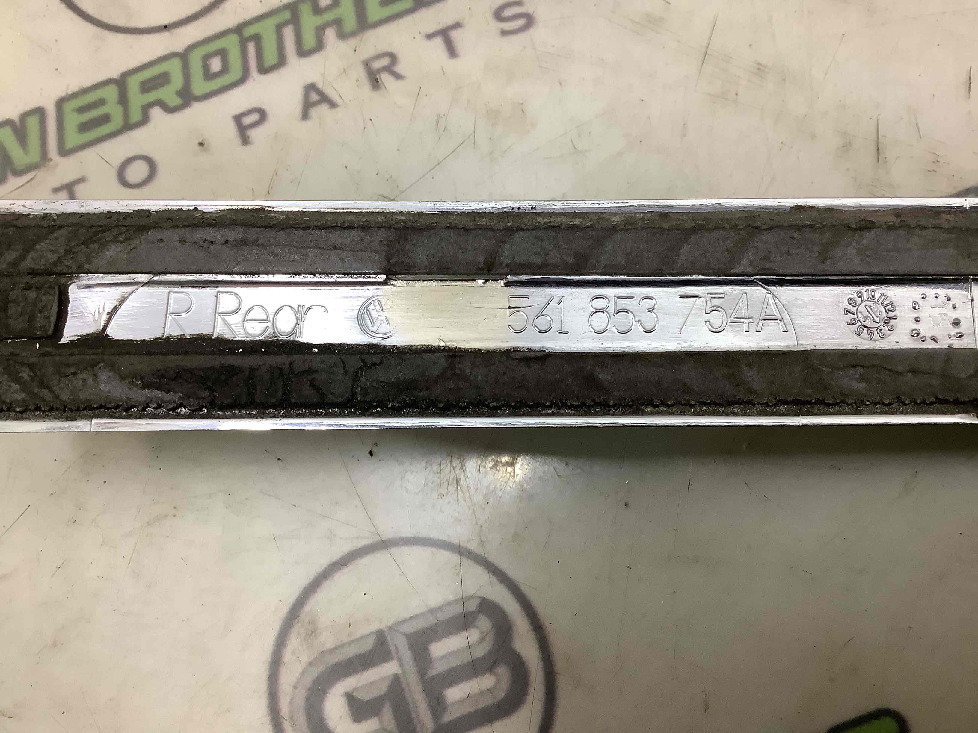 Молдинг двері задньої правої