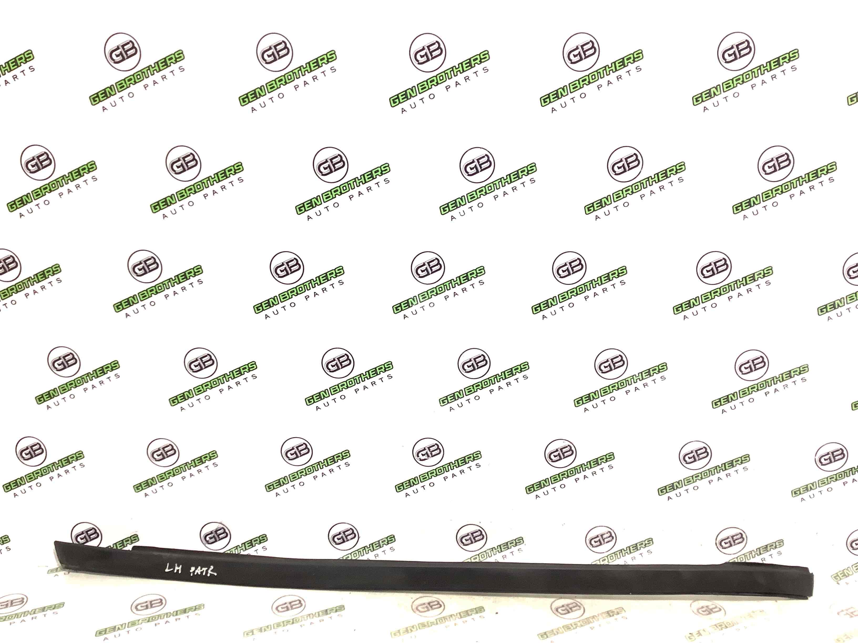 Молдинг лобового скла