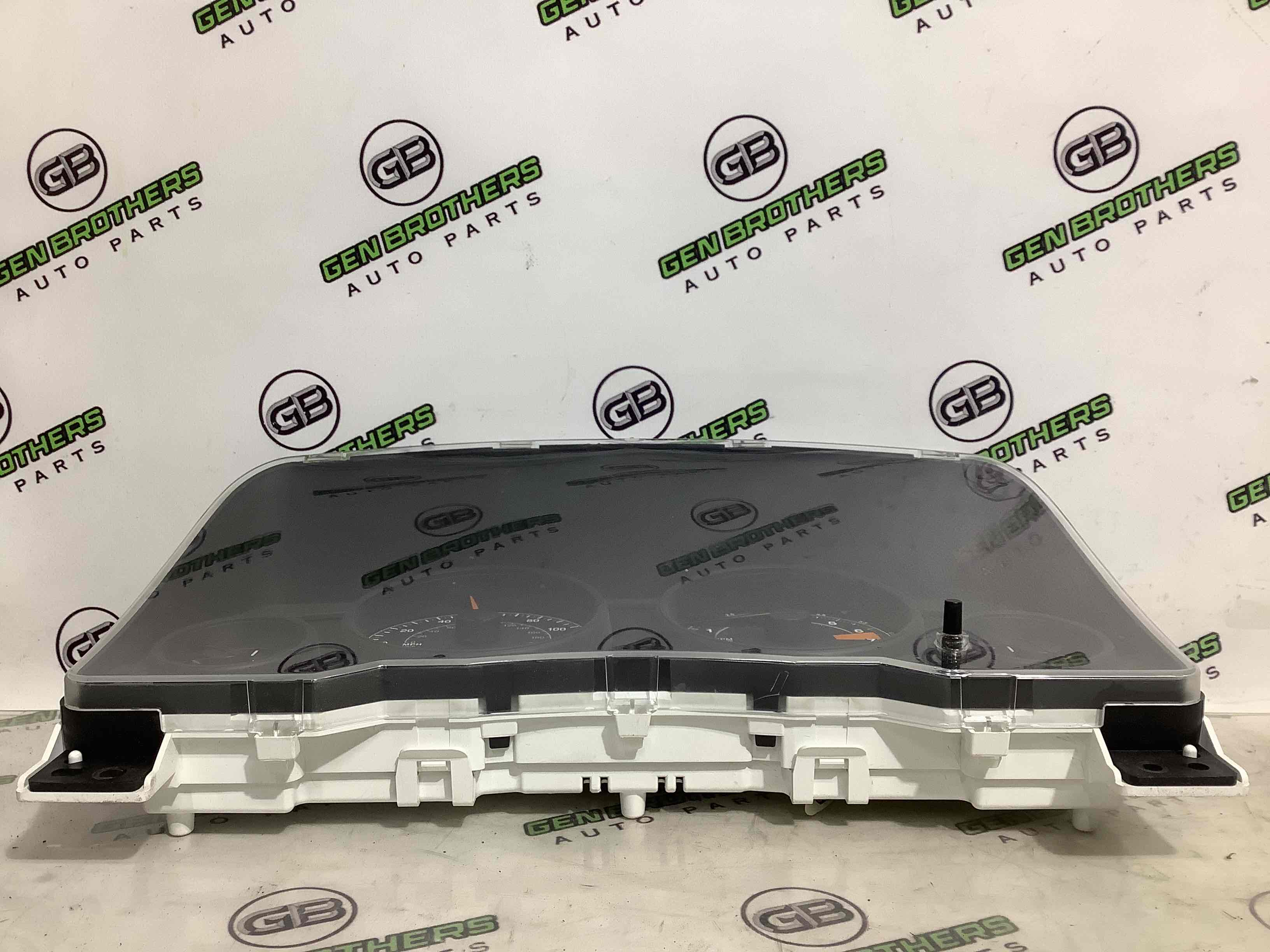 Щиток приладів панель приладів