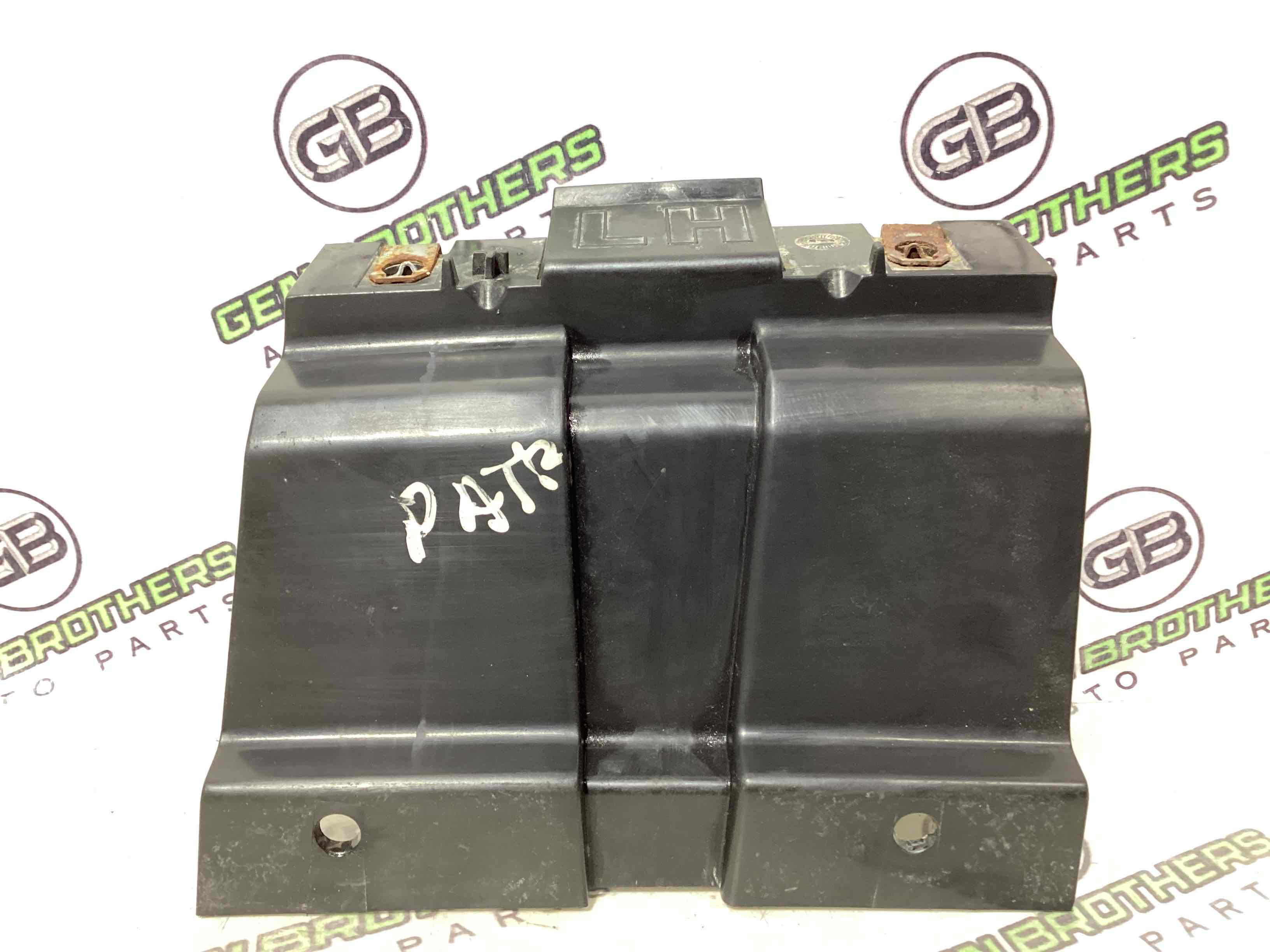 Кріплення заднього бампера ліве