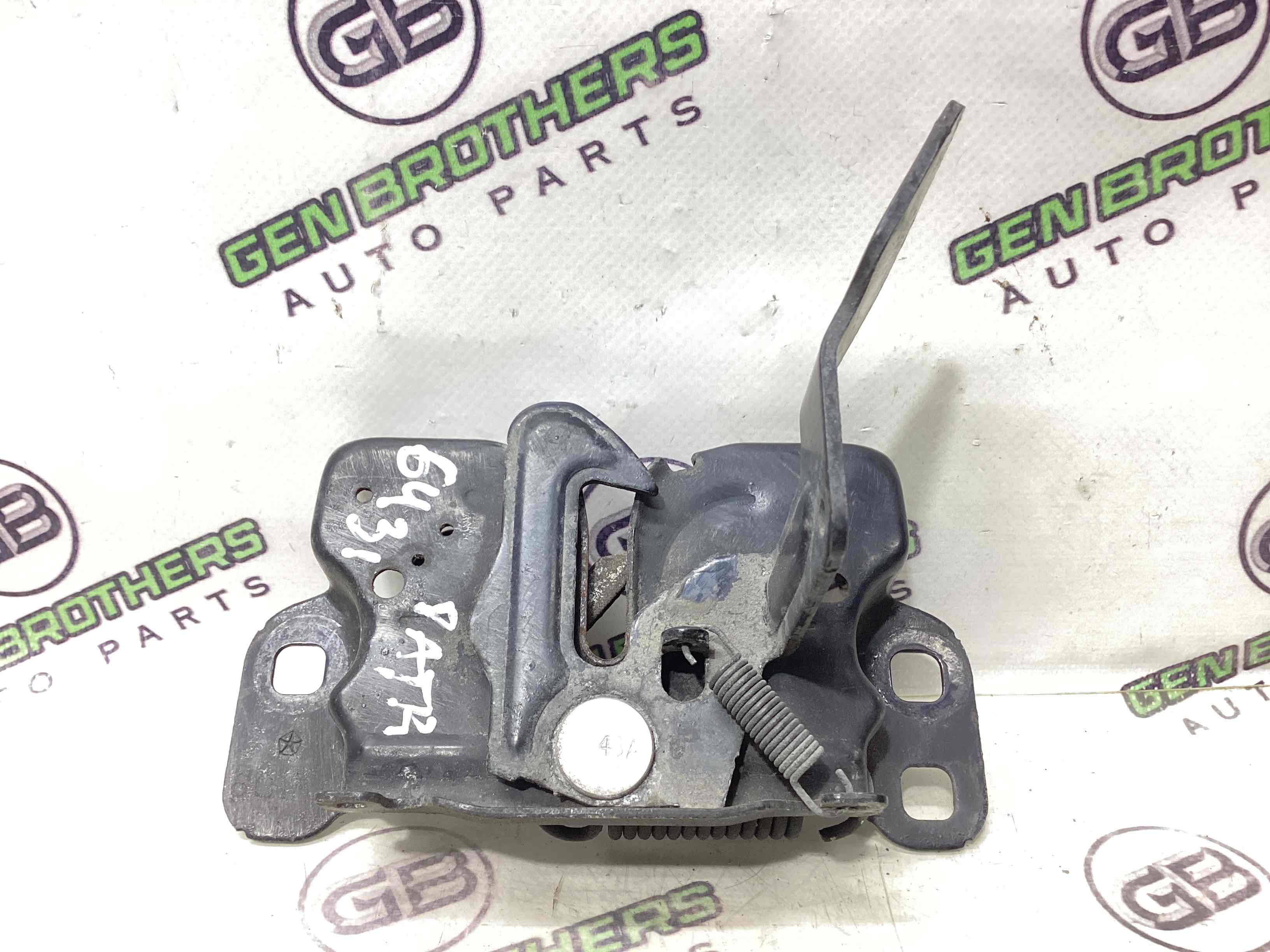 Замок капота, трос капота