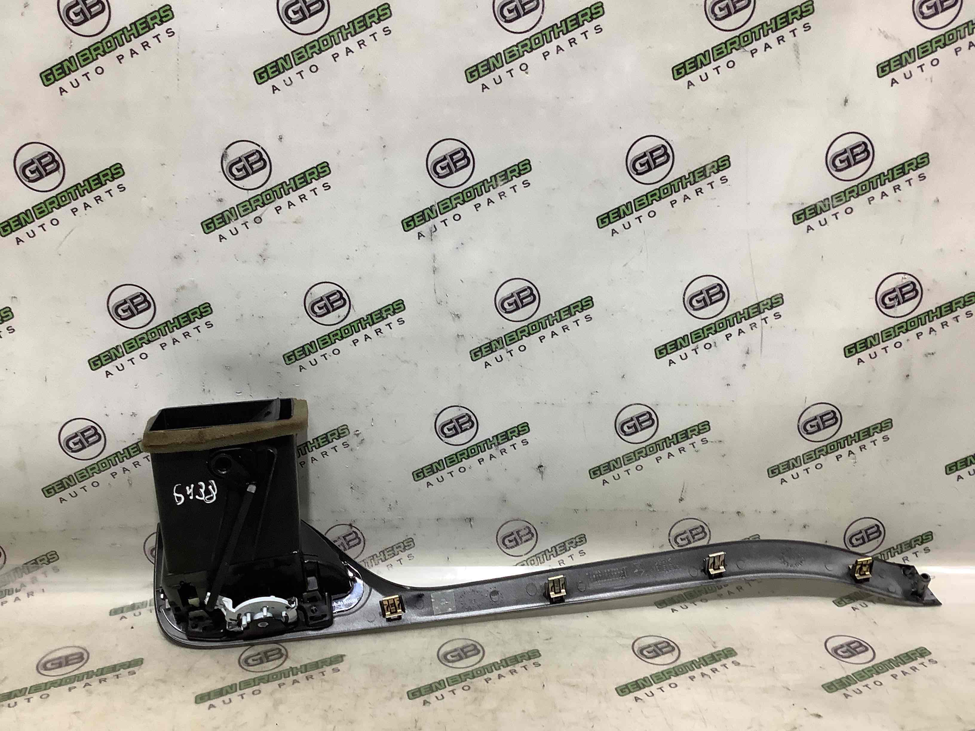 Дефлектор обдува салона