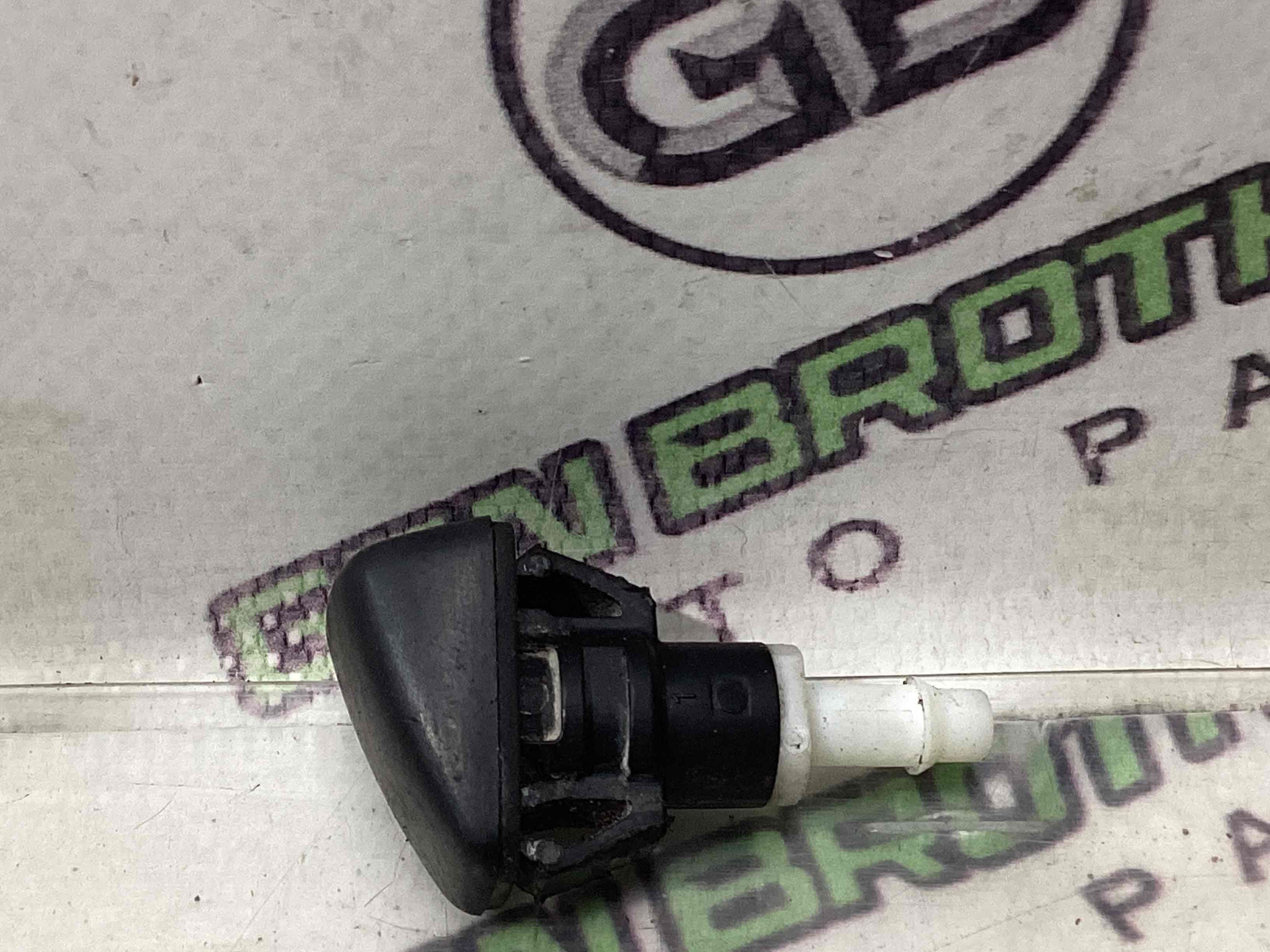 Форсунка омывателя, насос омывателя, шланг омывателя