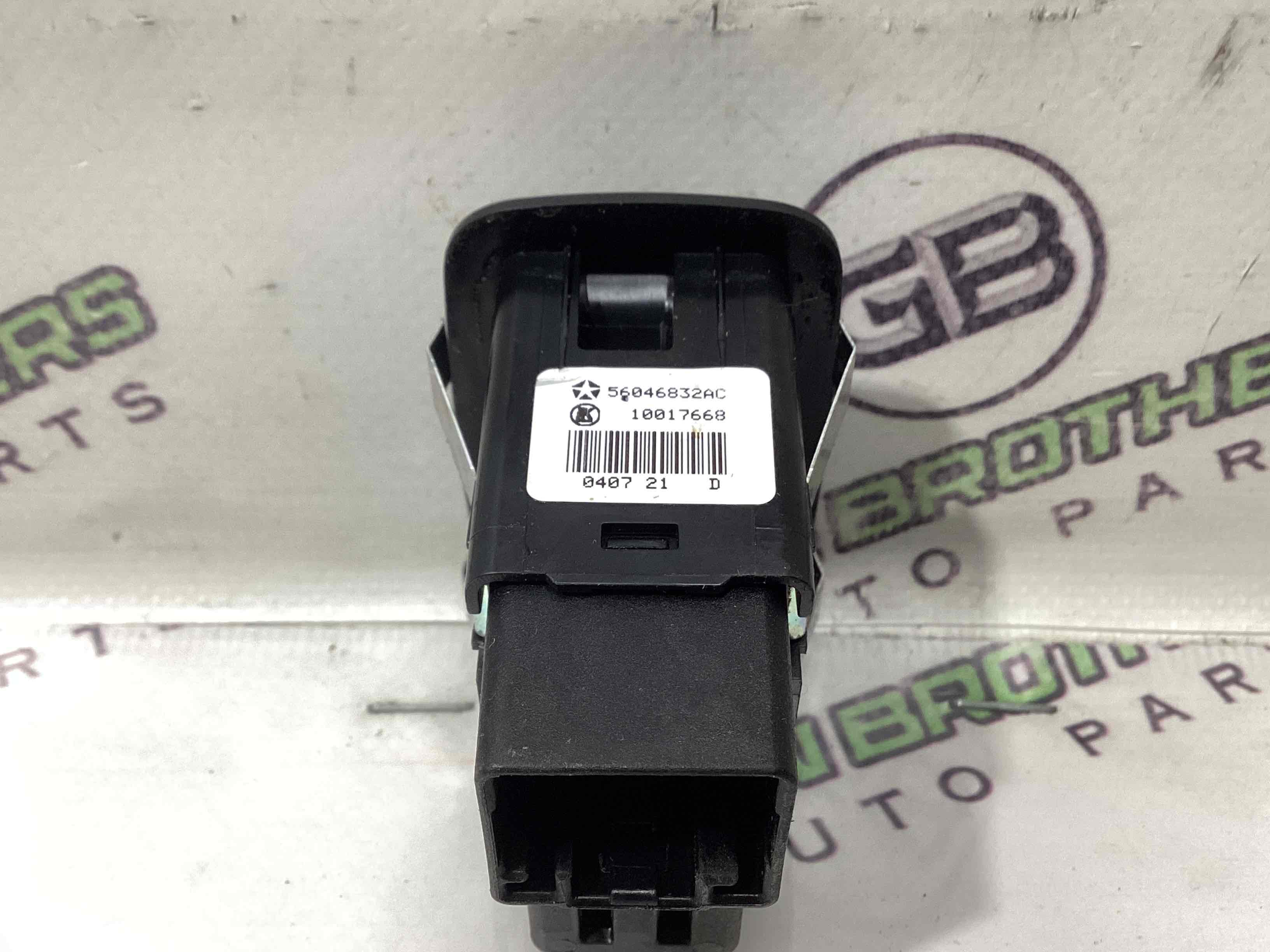 Кнопки управления стеклоподъемниками