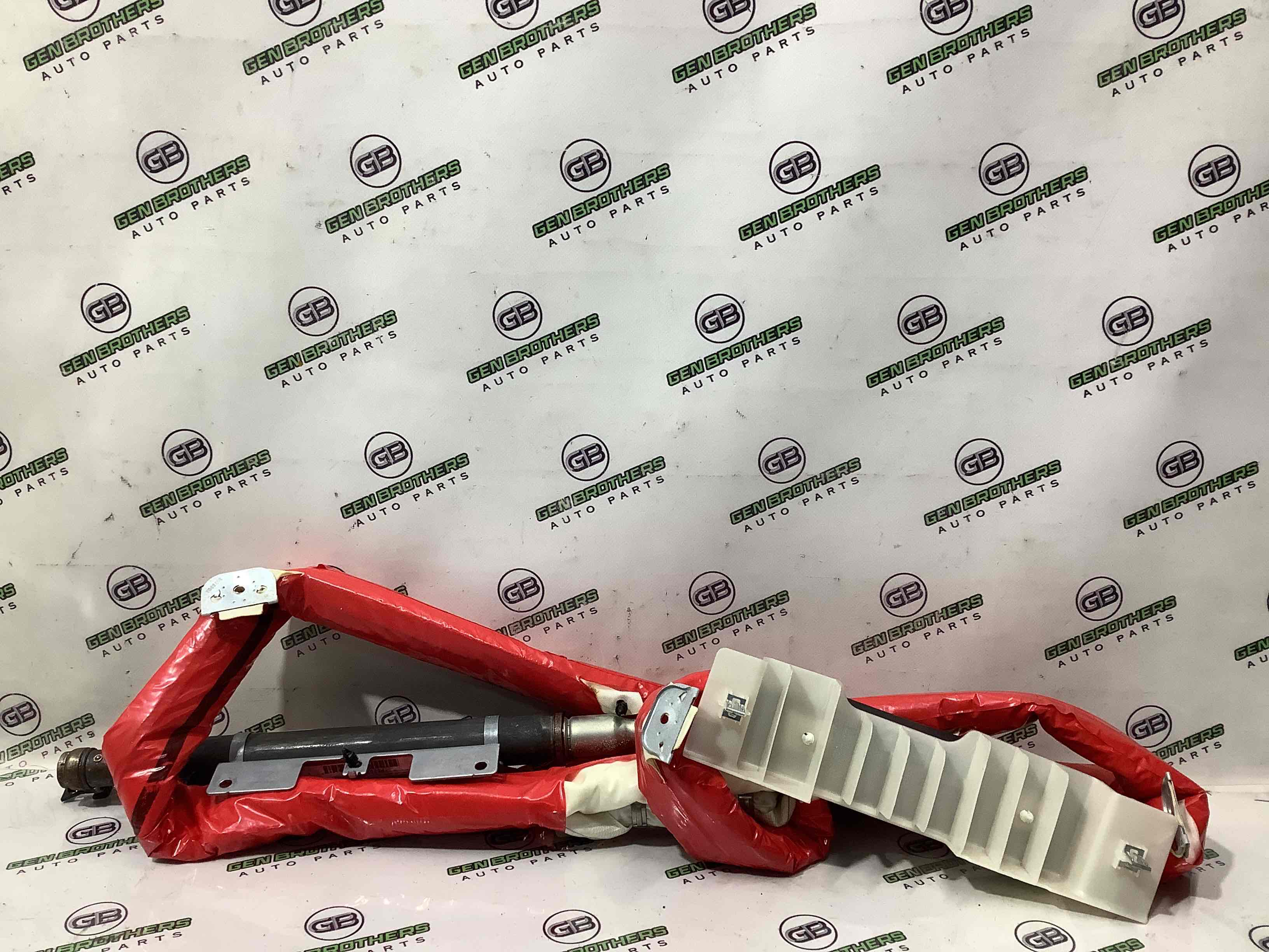 Подушка безопасности сбоку шторка