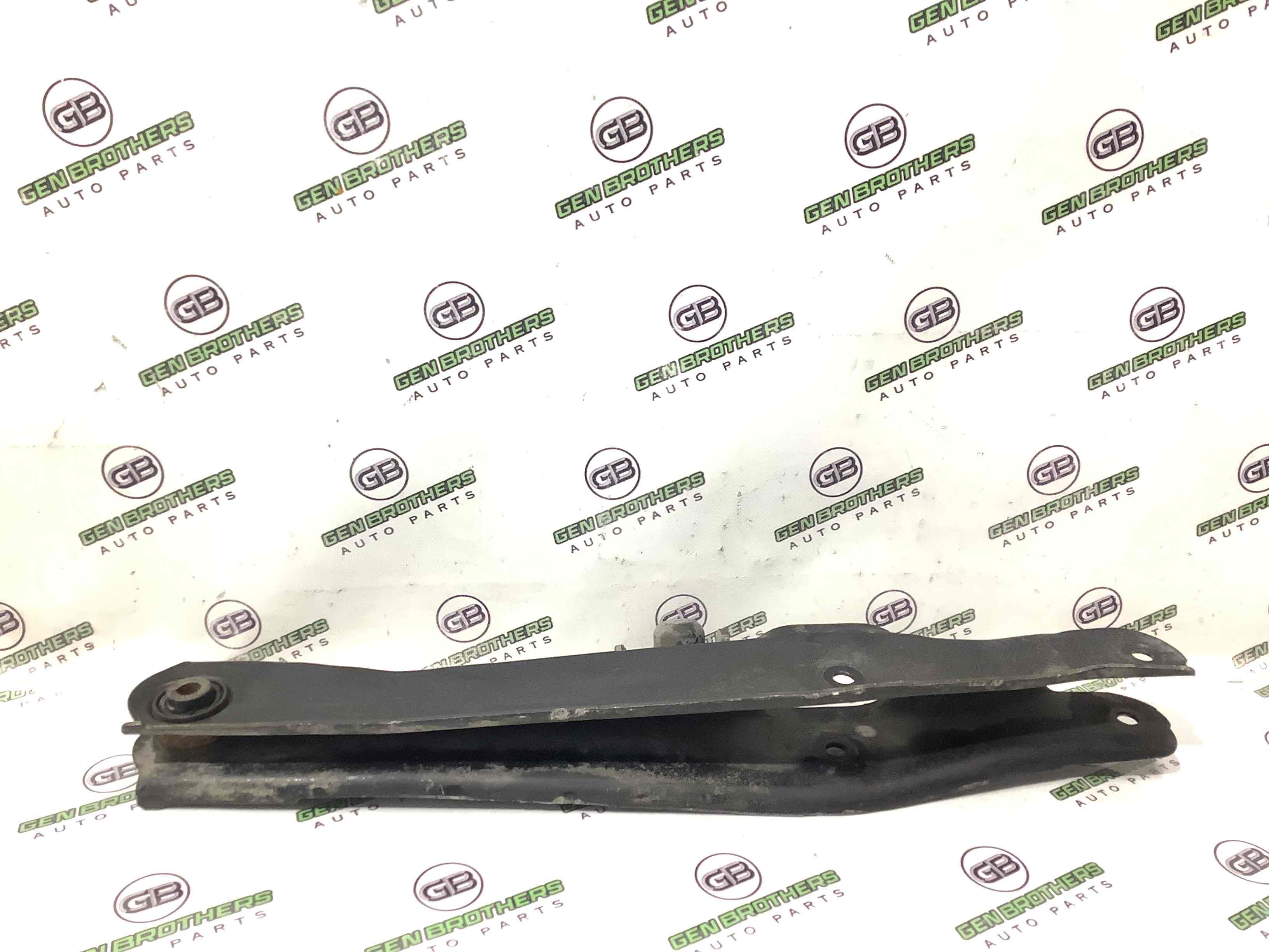 Рычаг задний правый