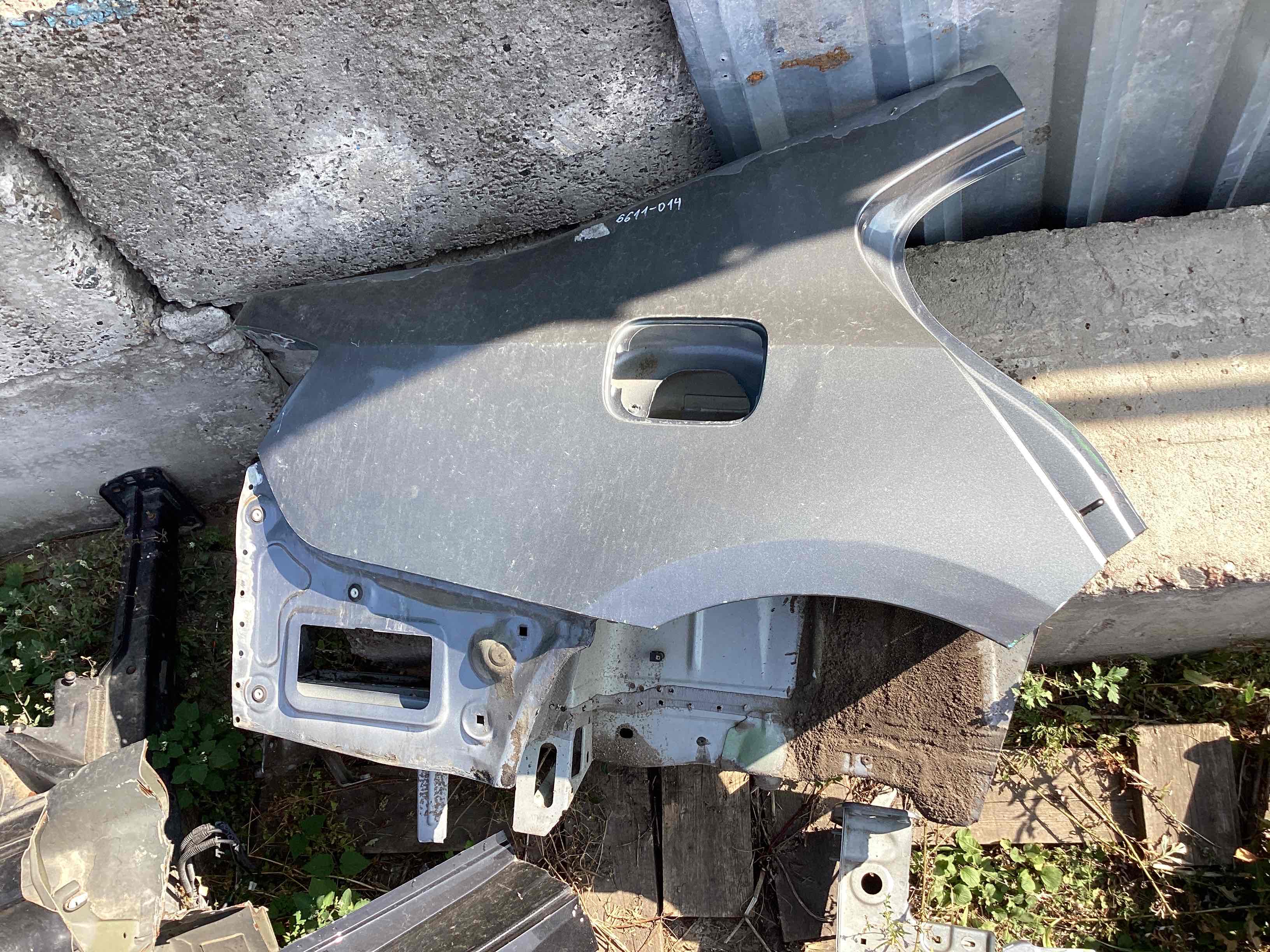 Чверть задня права