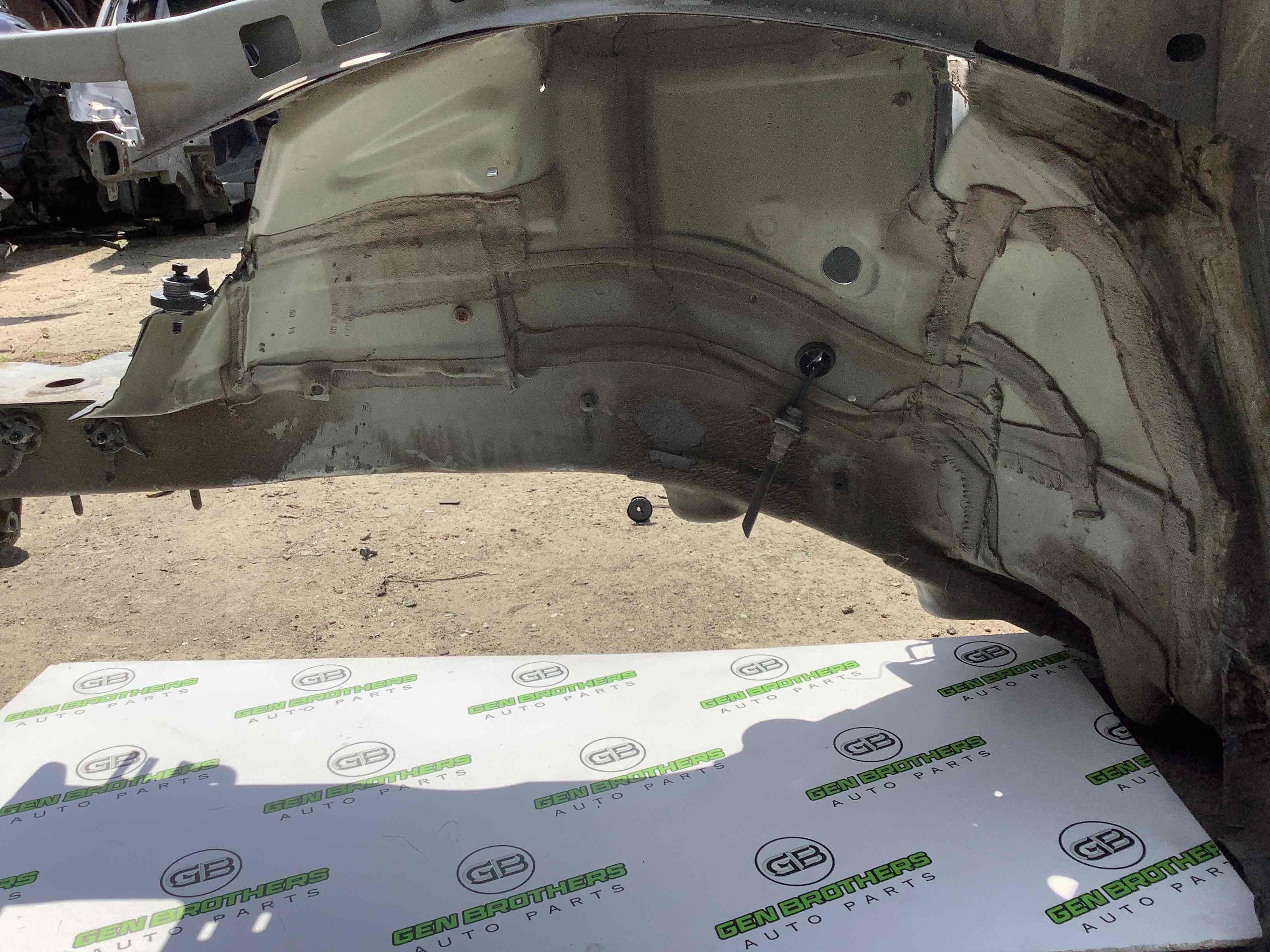 Чверть передня ліва