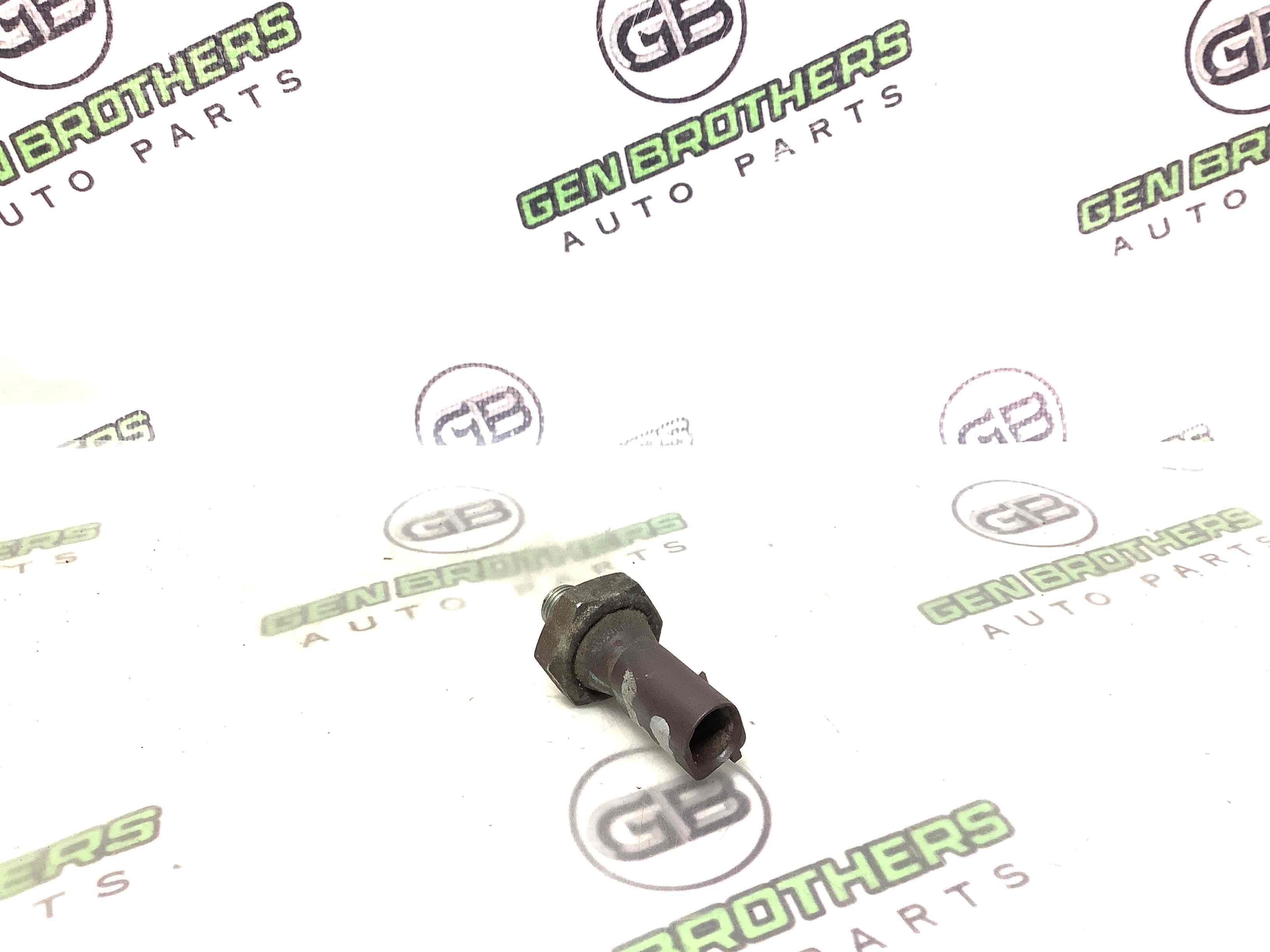 Датчик тиску олії