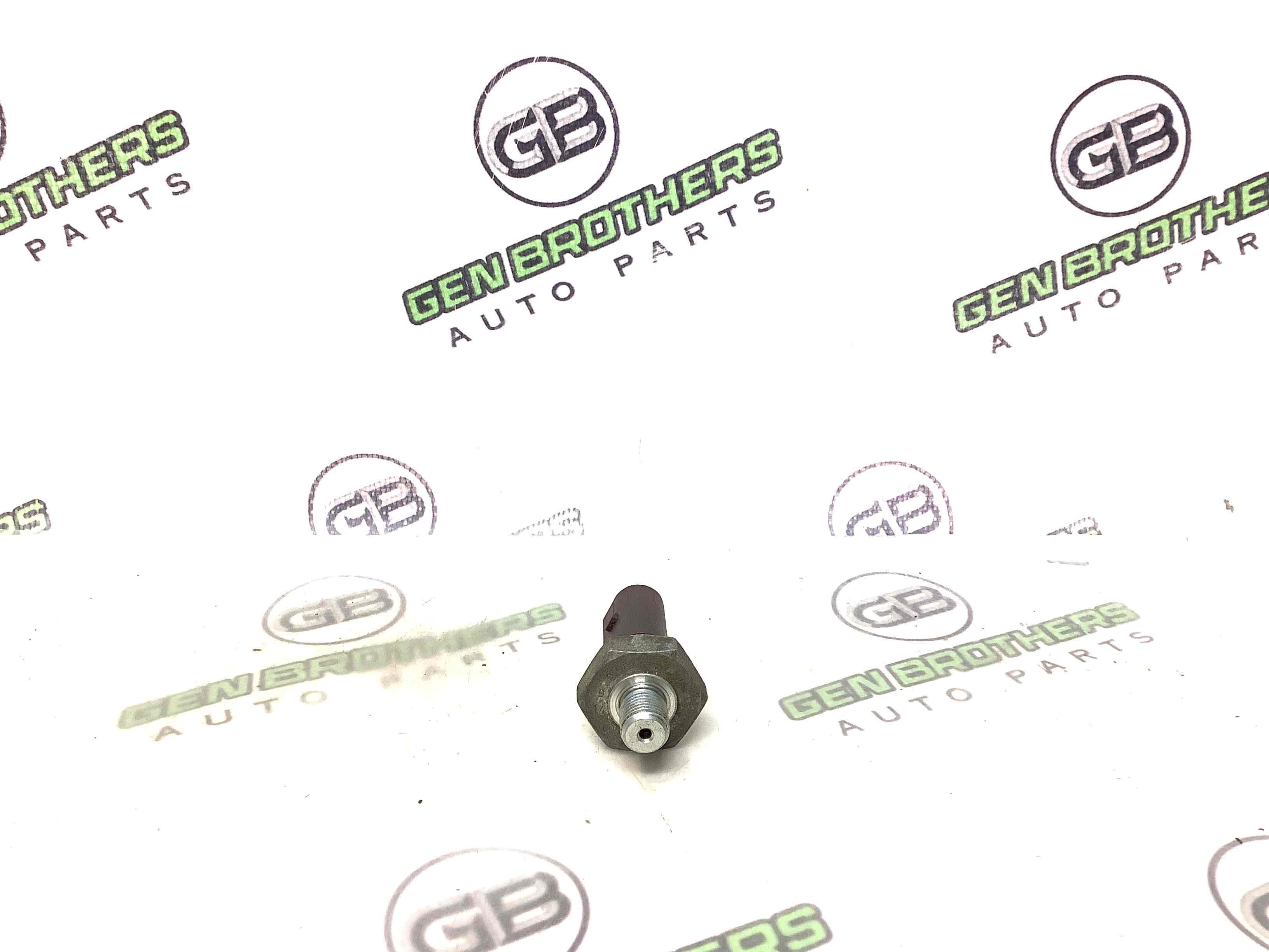 Датчик тиску олії