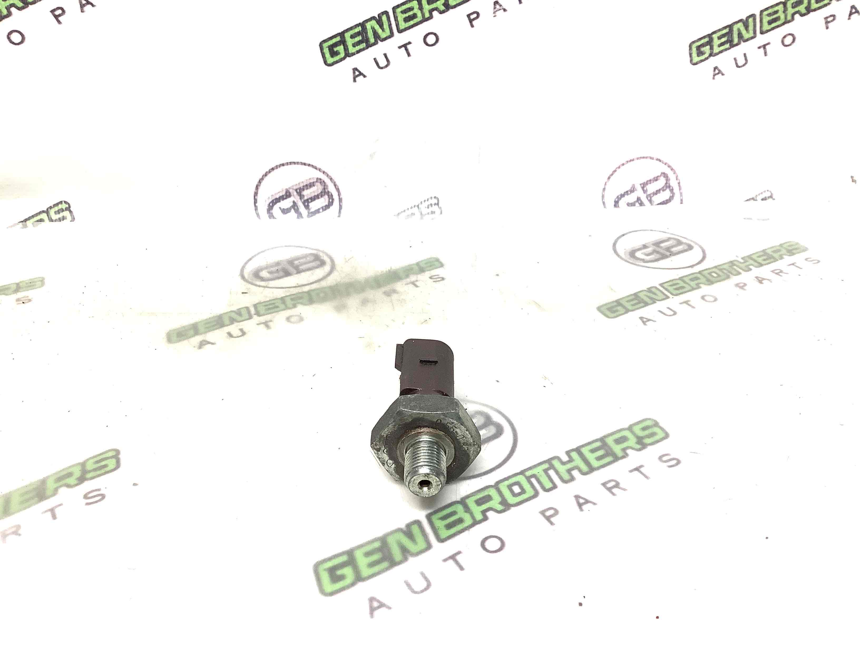 Датчик тиску олії