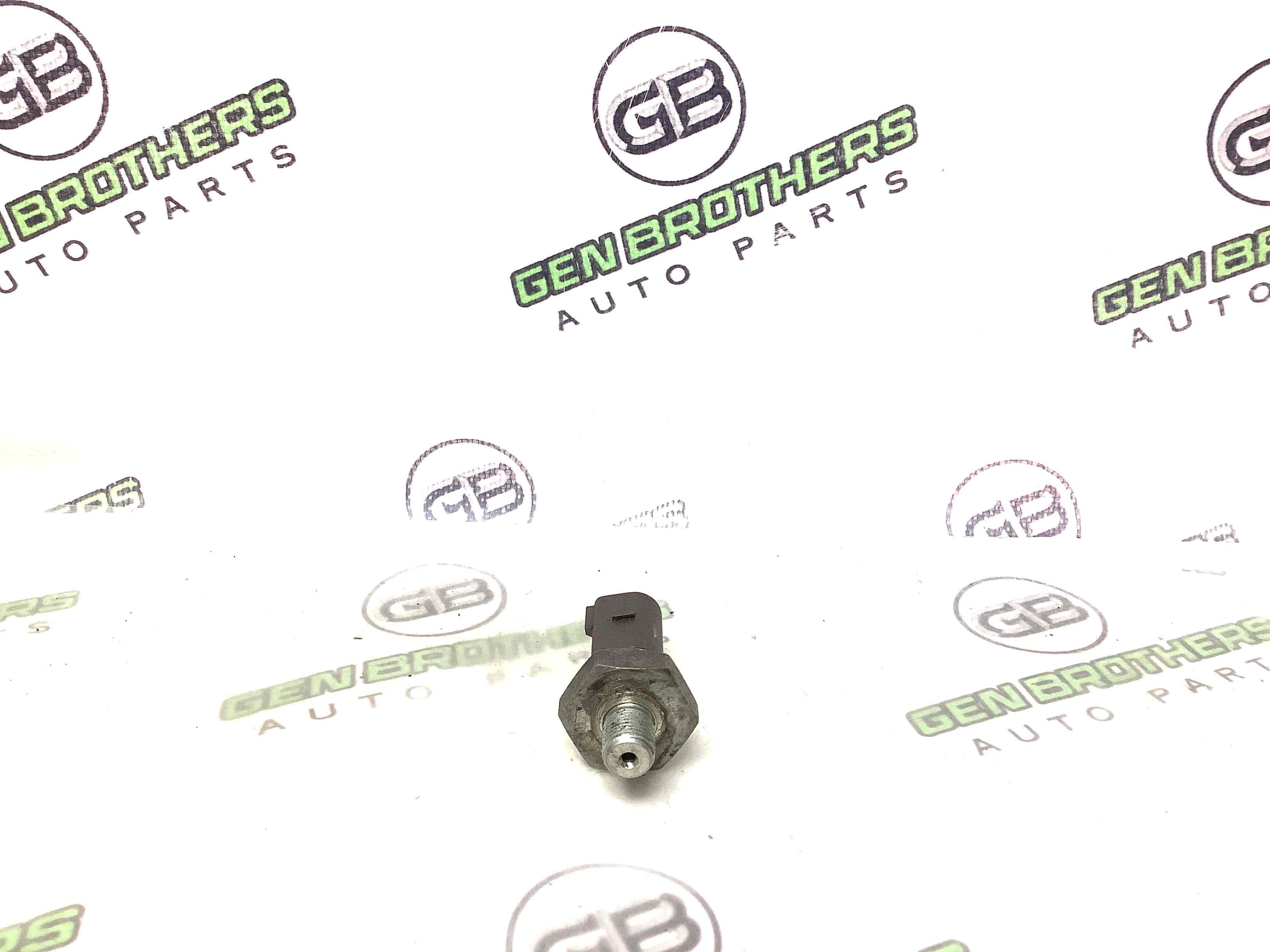 Датчик тиску олії