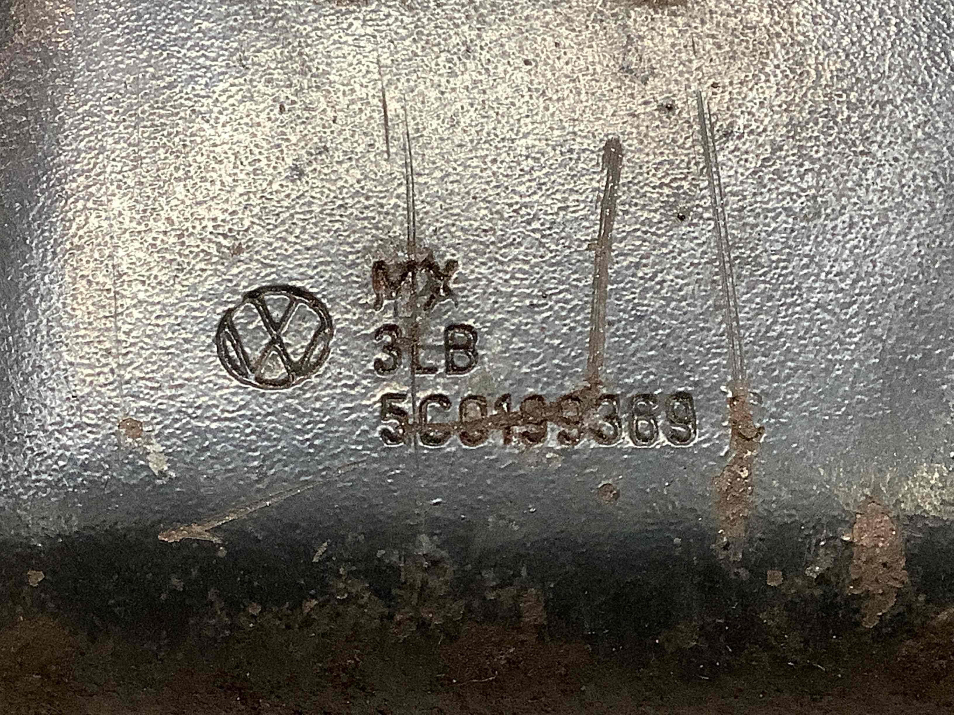 Балка підвіски передня підрамник