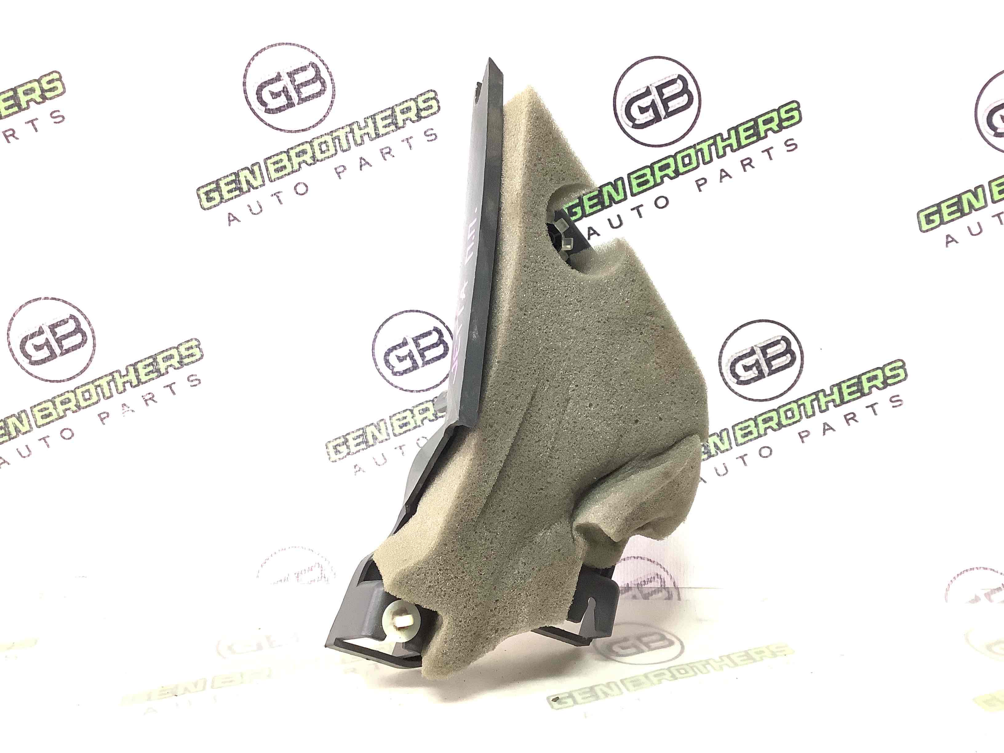 Корпус, накладка, кріплення правого дзеркала