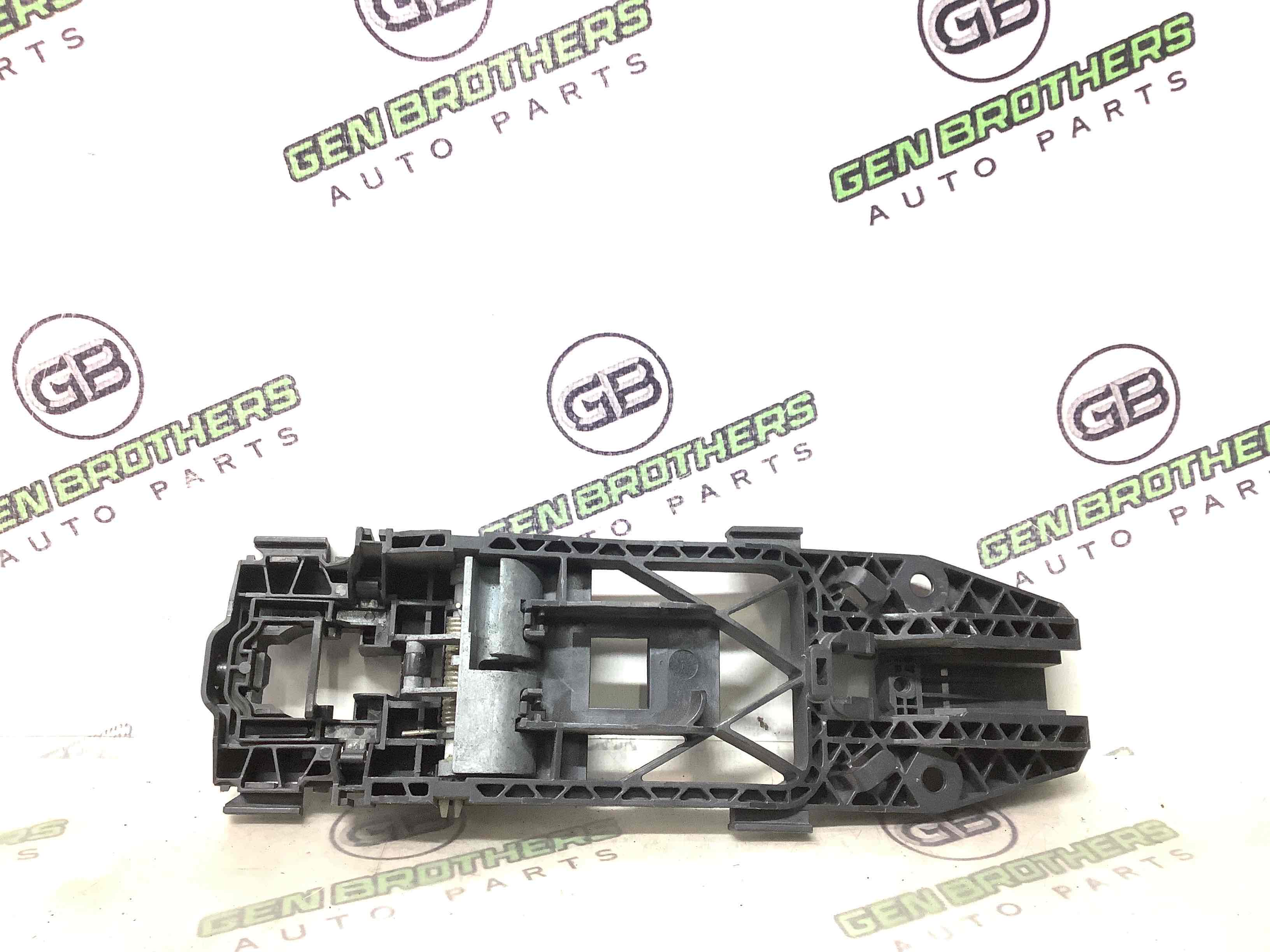 Кронштейн ручки дверей