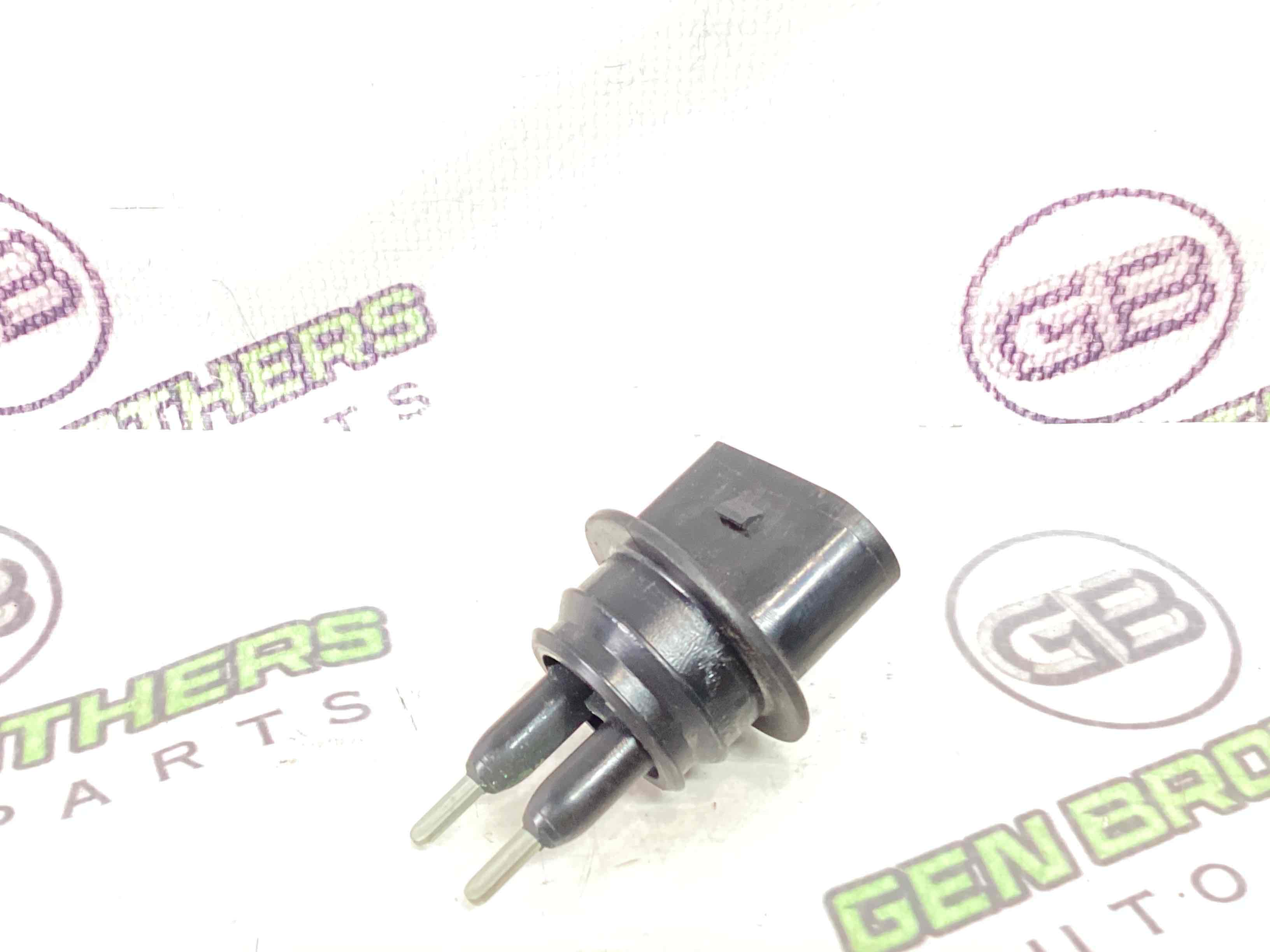 Датчик рівня бачка омивача