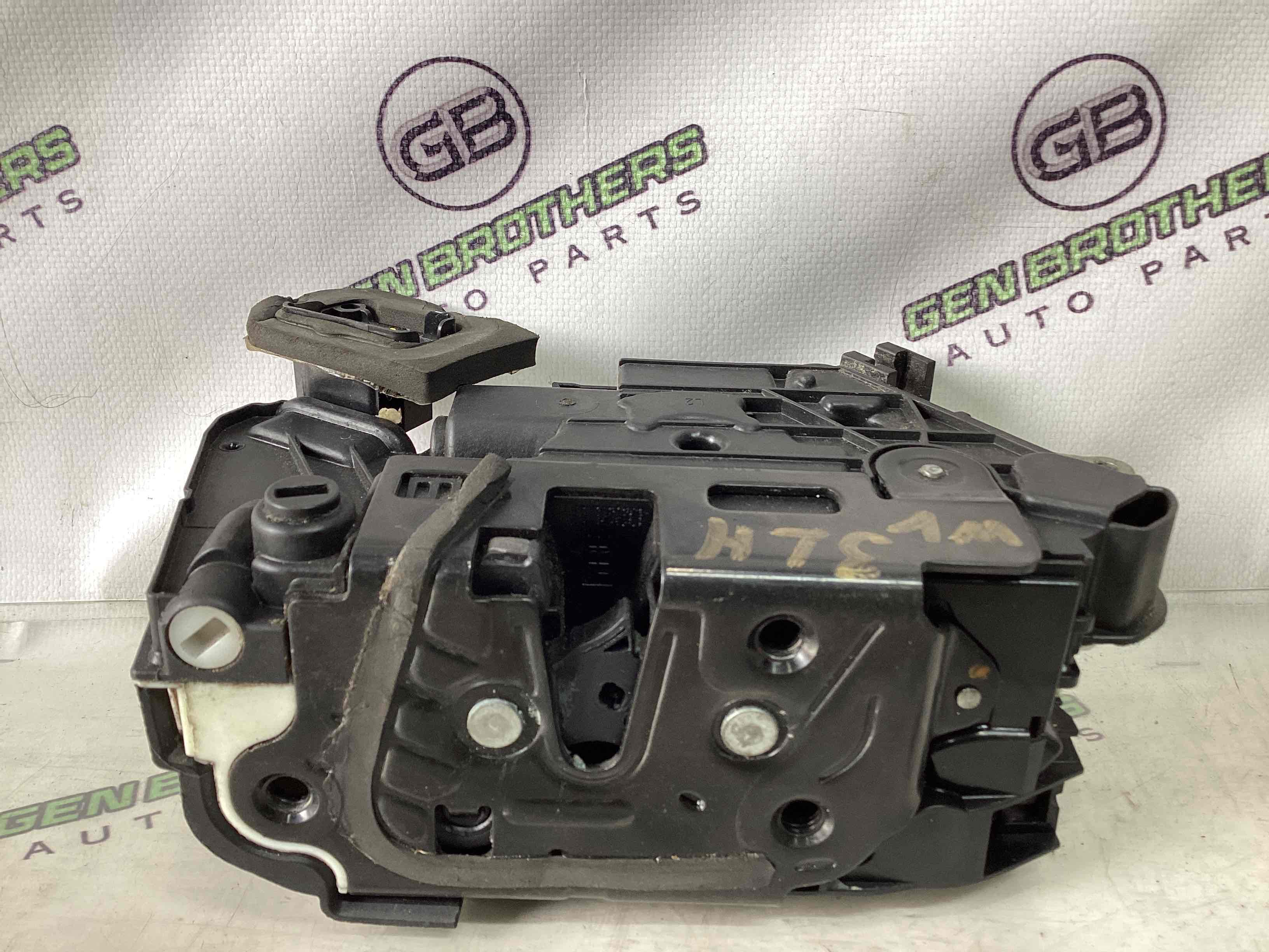 Замок дверей задньої лівої