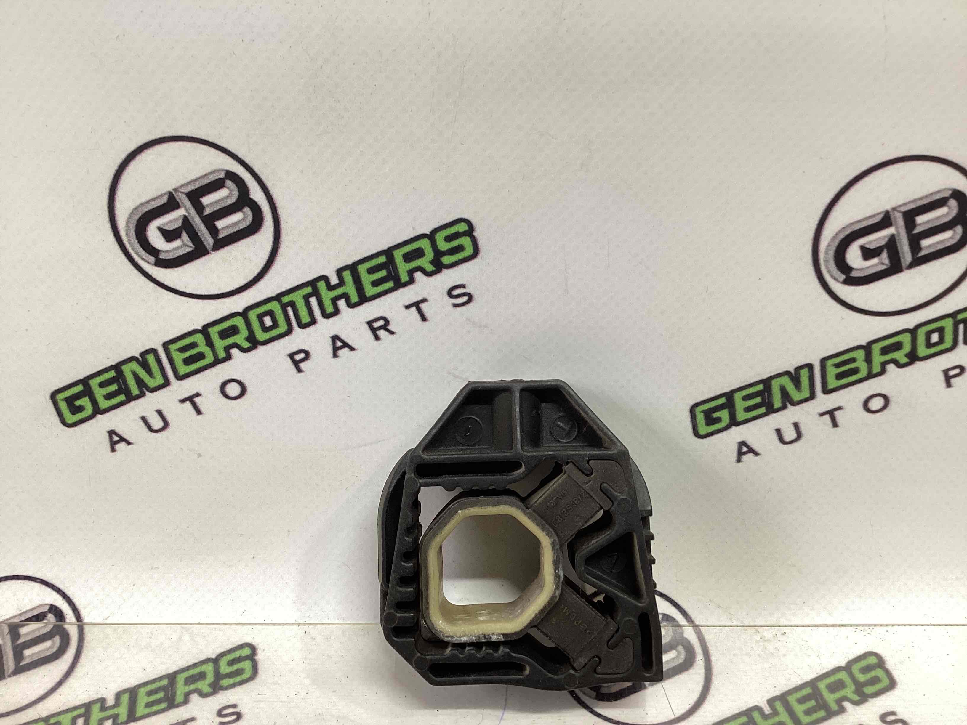 Опора радіатора, кріплення, кронштейн, ущільнювач радіатора