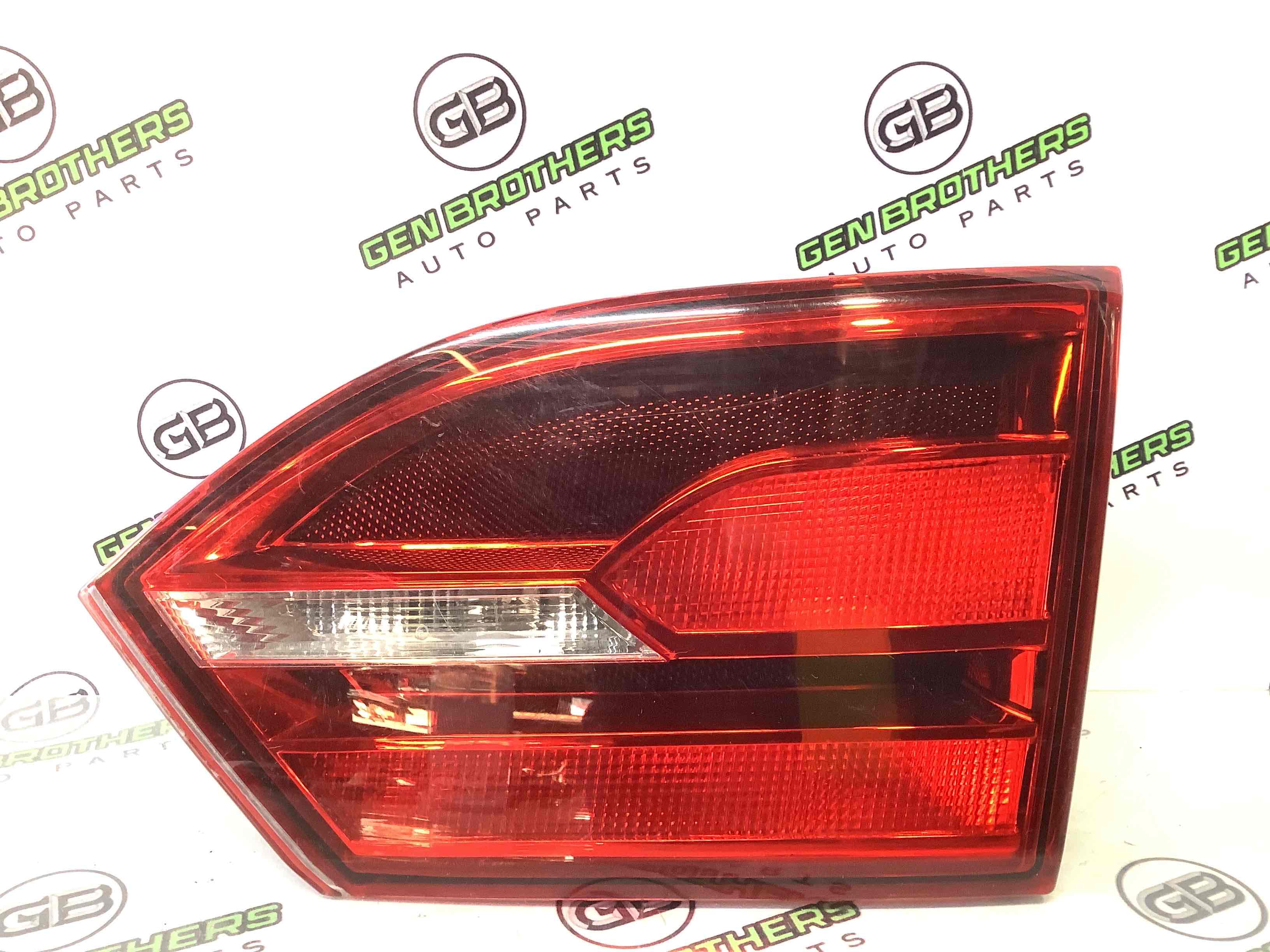 Ліхтар задній правий