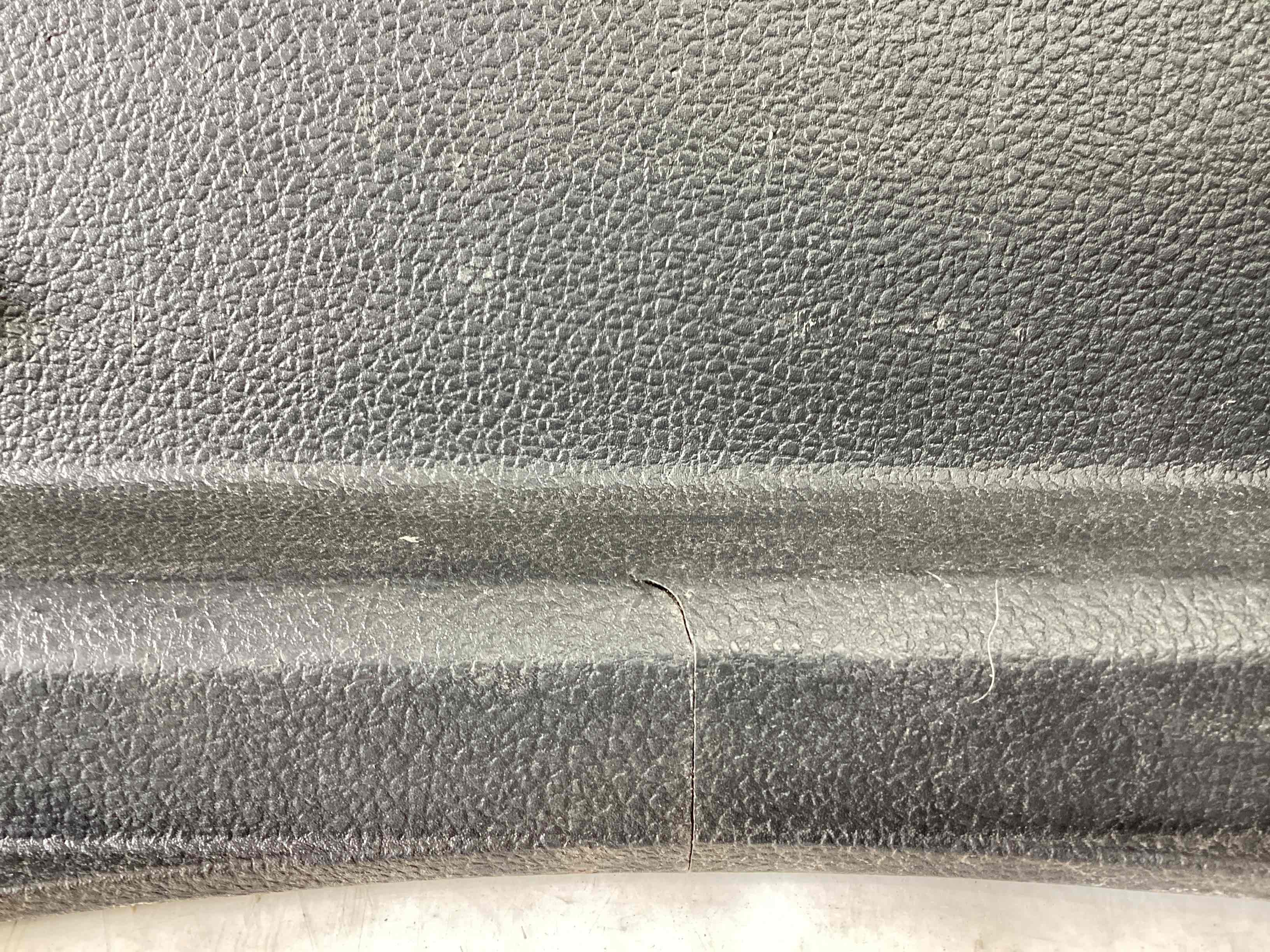 Елементи оздоблення багажника