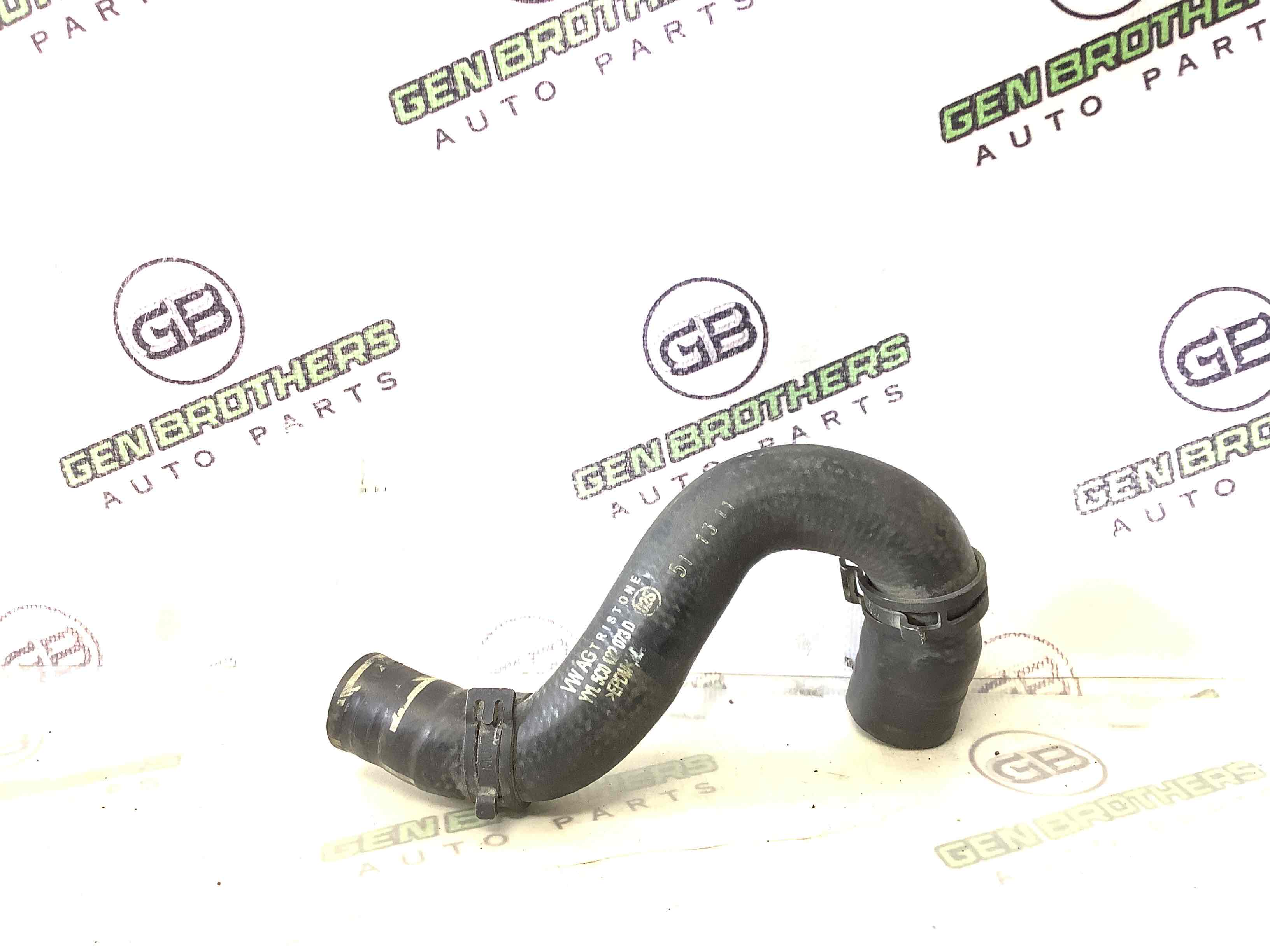 Патрубок трубопровід, шланг