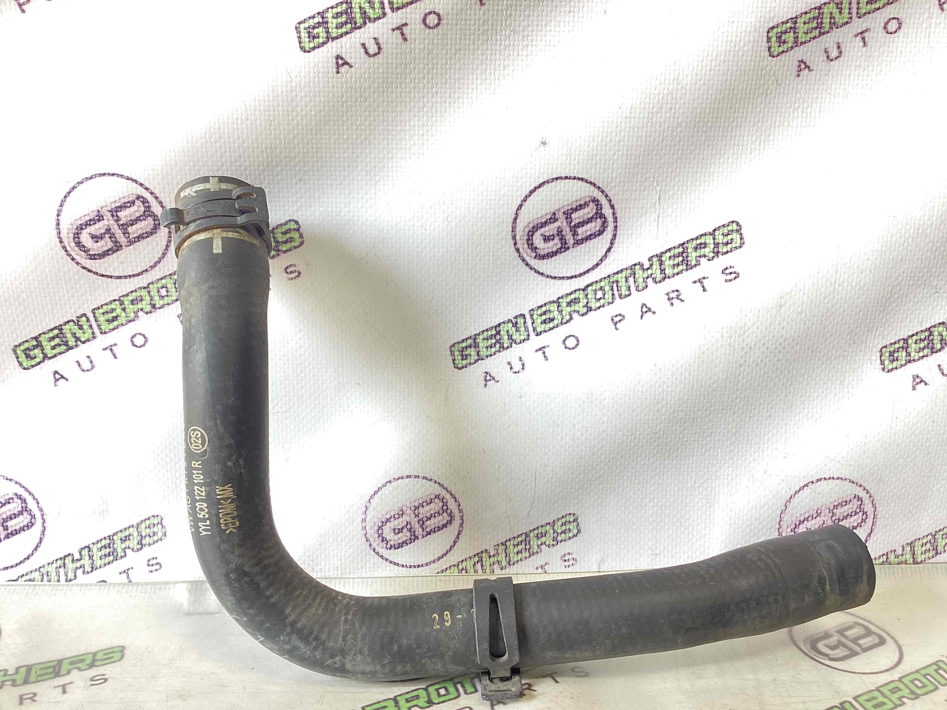 Патрубок трубопровід, шланг