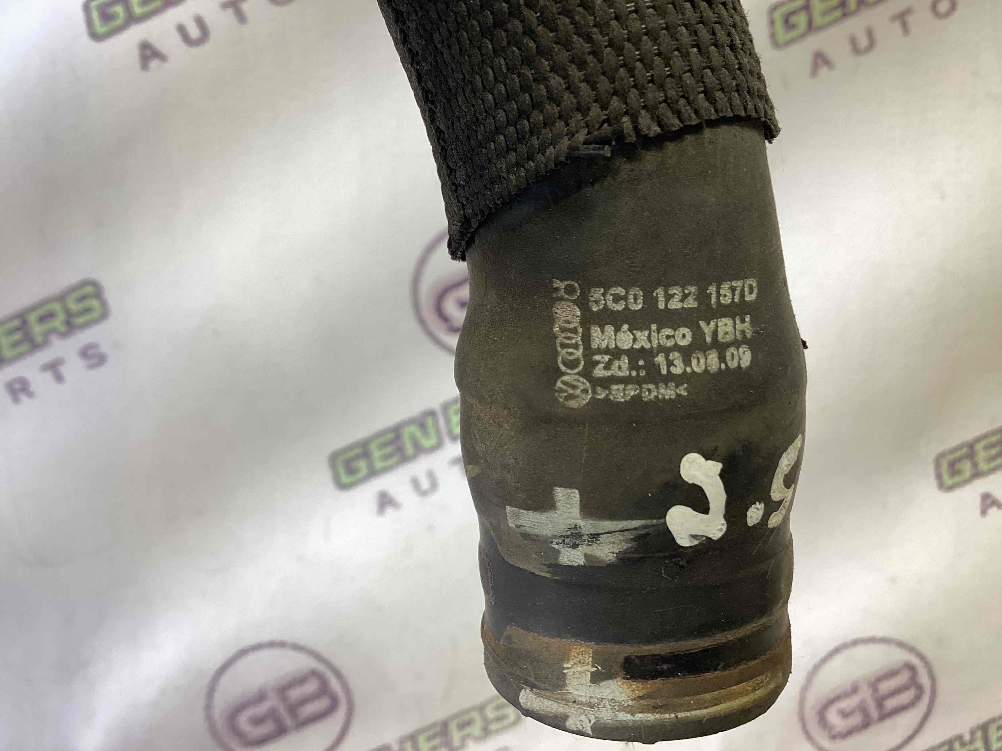 Патрубок трубопровід, шланг