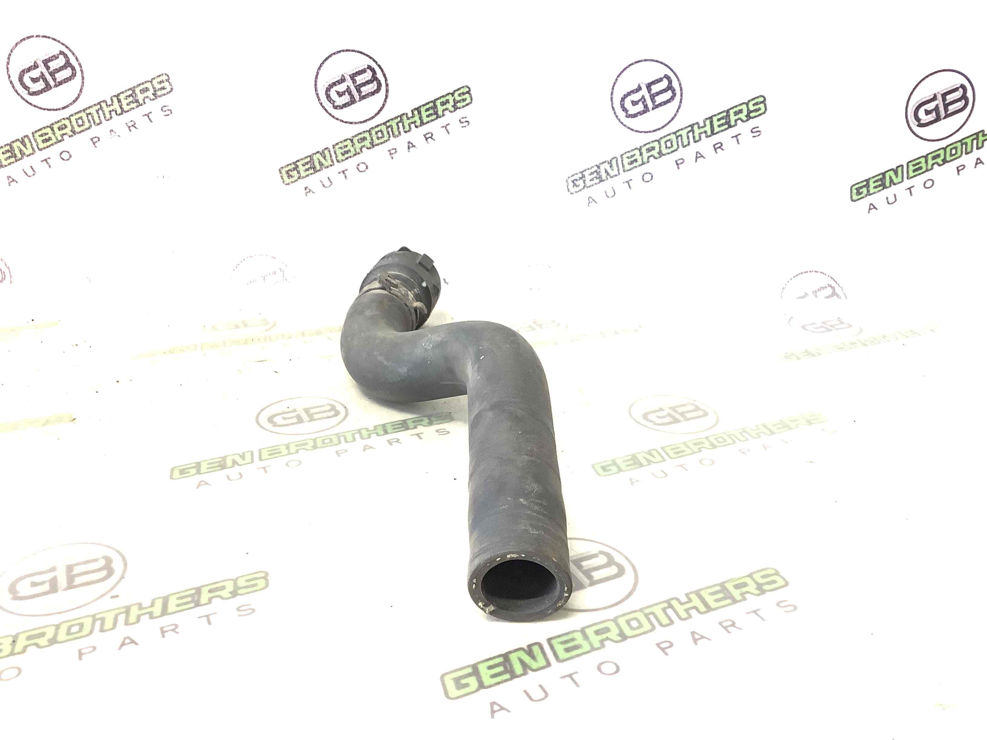 Патрубок трубопровід, шланг