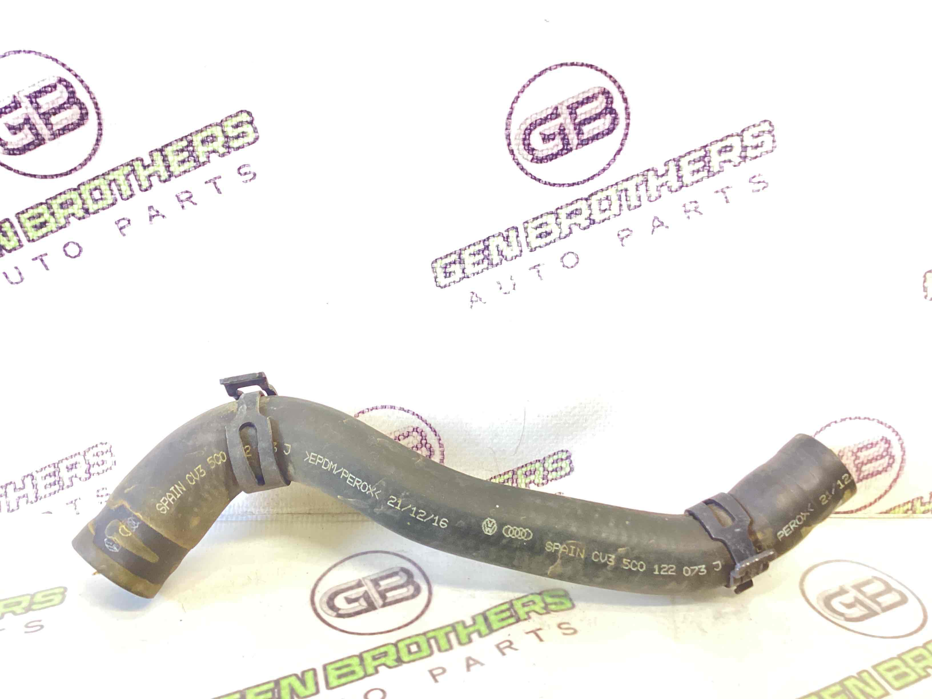 Патрубок трубопровід, шланг