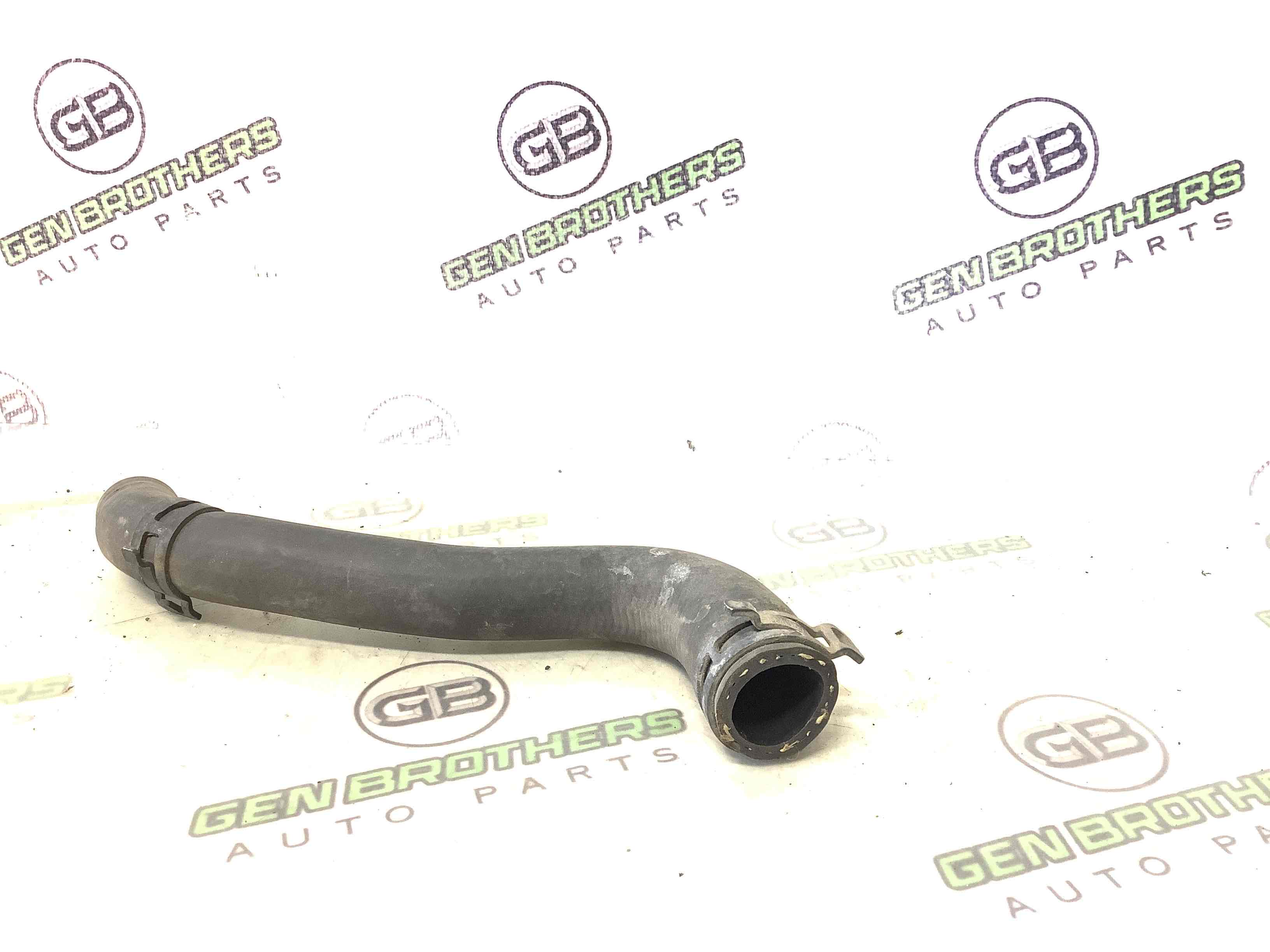 Патрубок трубопровід, шланг