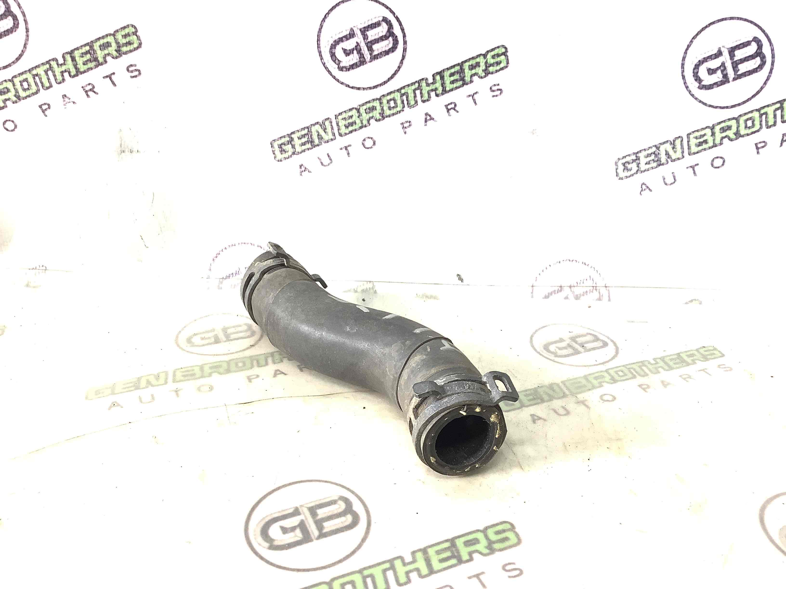 Патрубок трубопровід, шланг