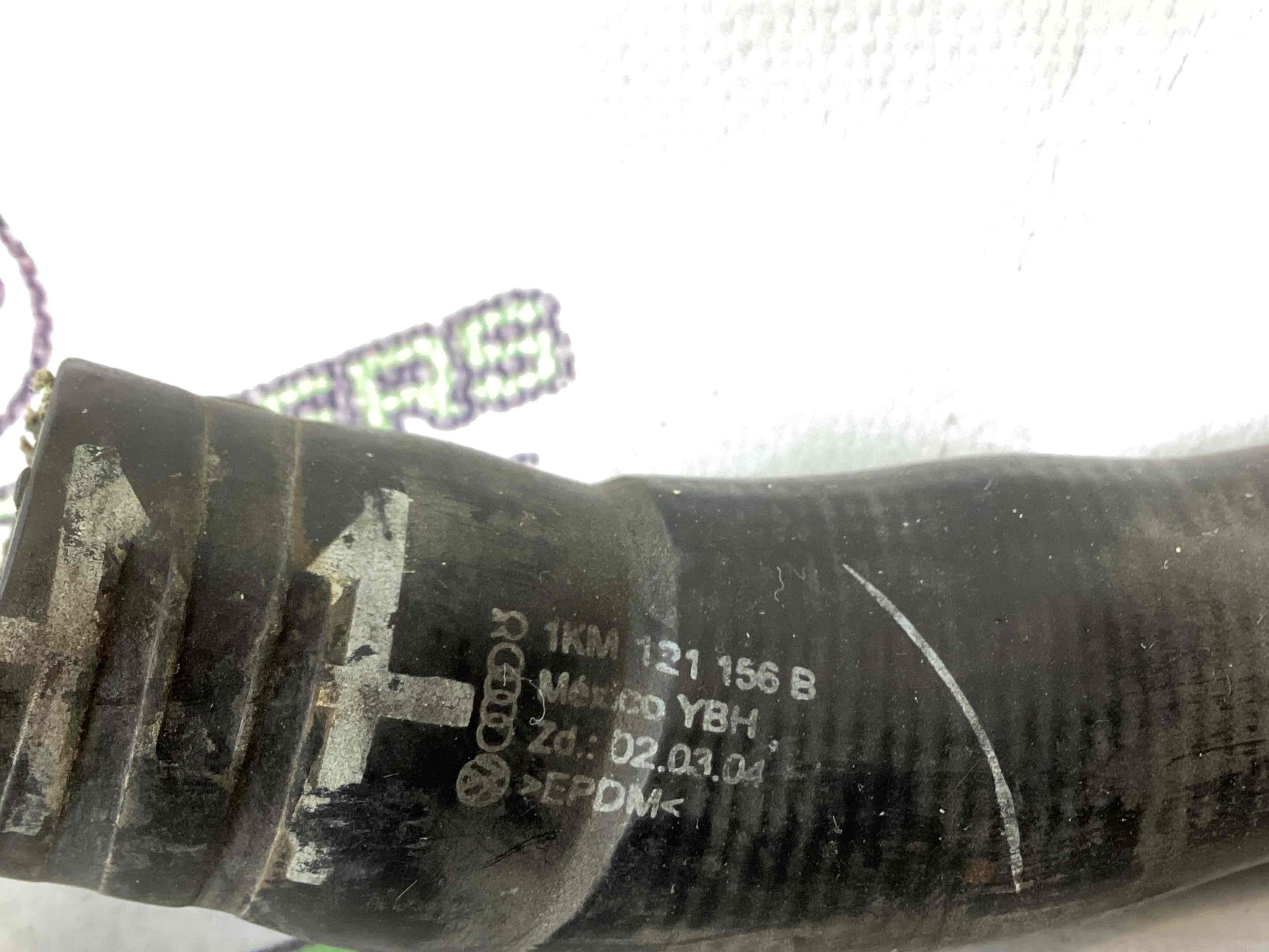 Патрубок трубопровід, шланг