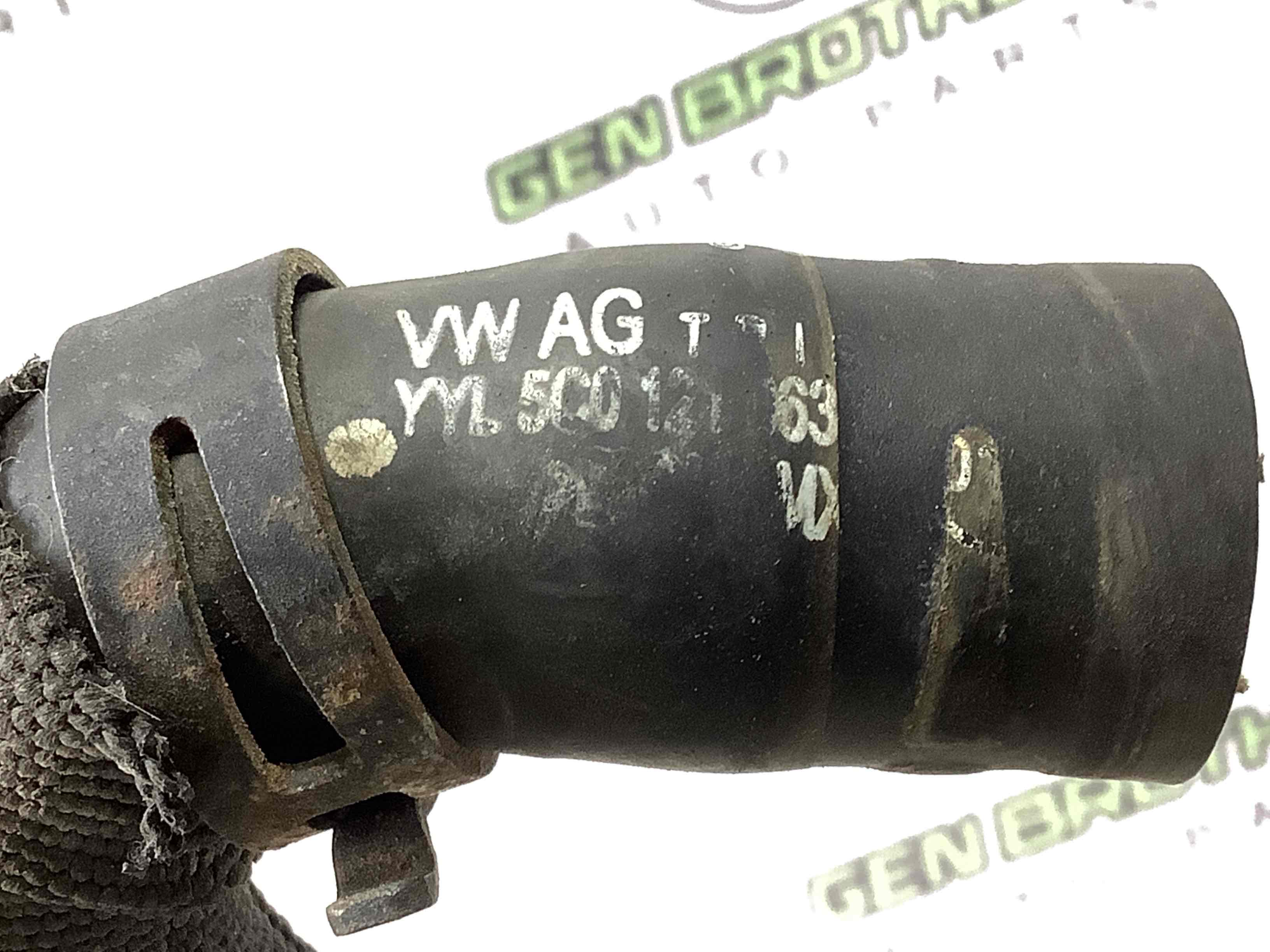 Патрубок трубопровід, шланг