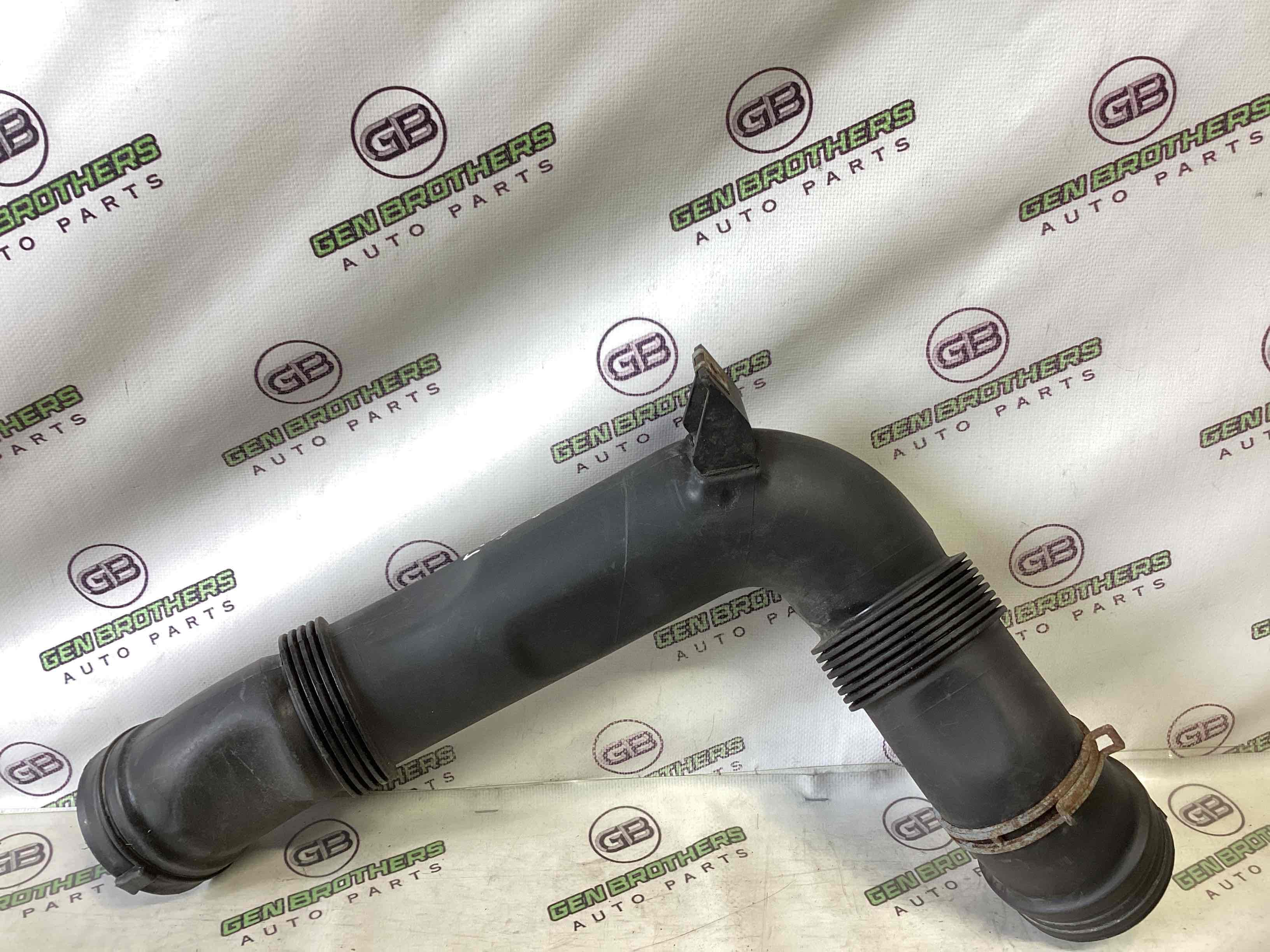 Патрубок повітряного фільтра