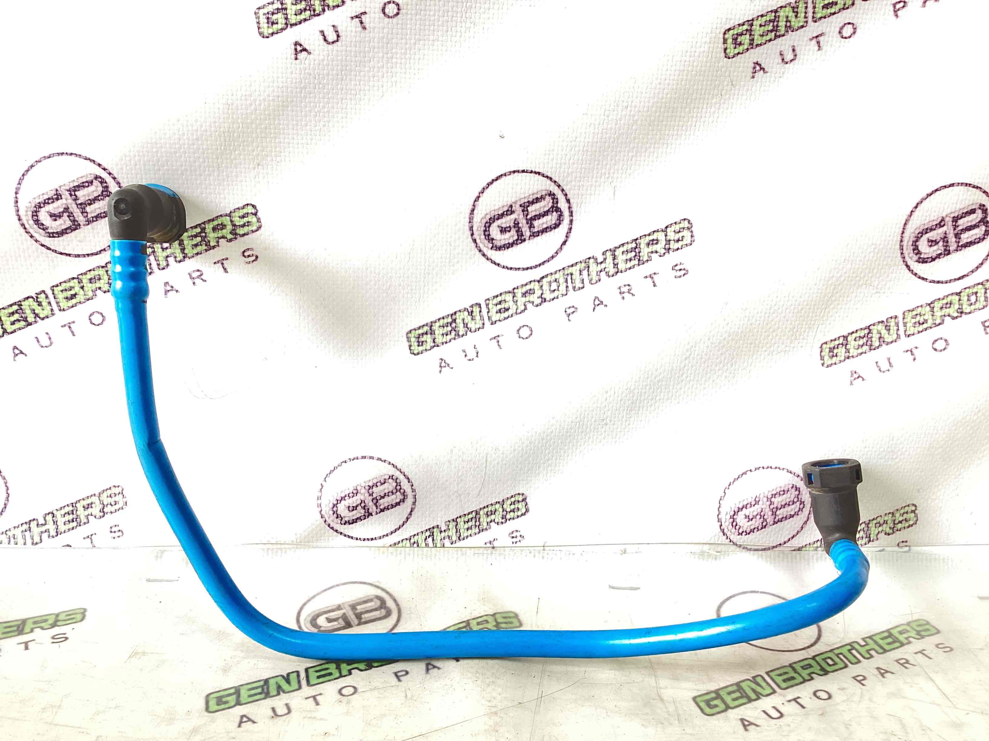 Трубка паливна