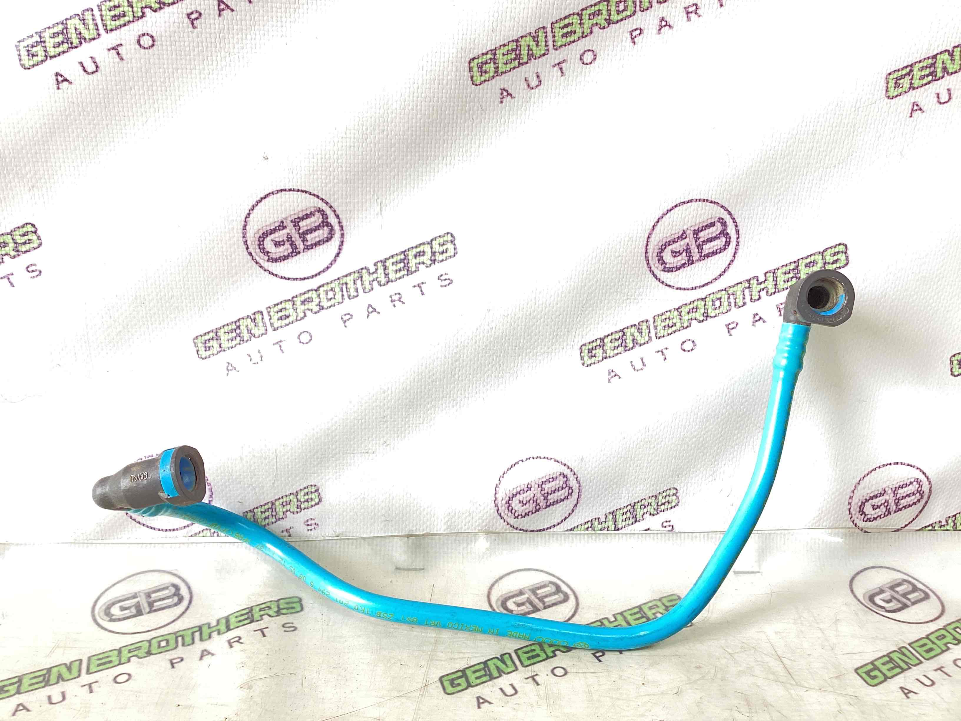 Трубка паливна