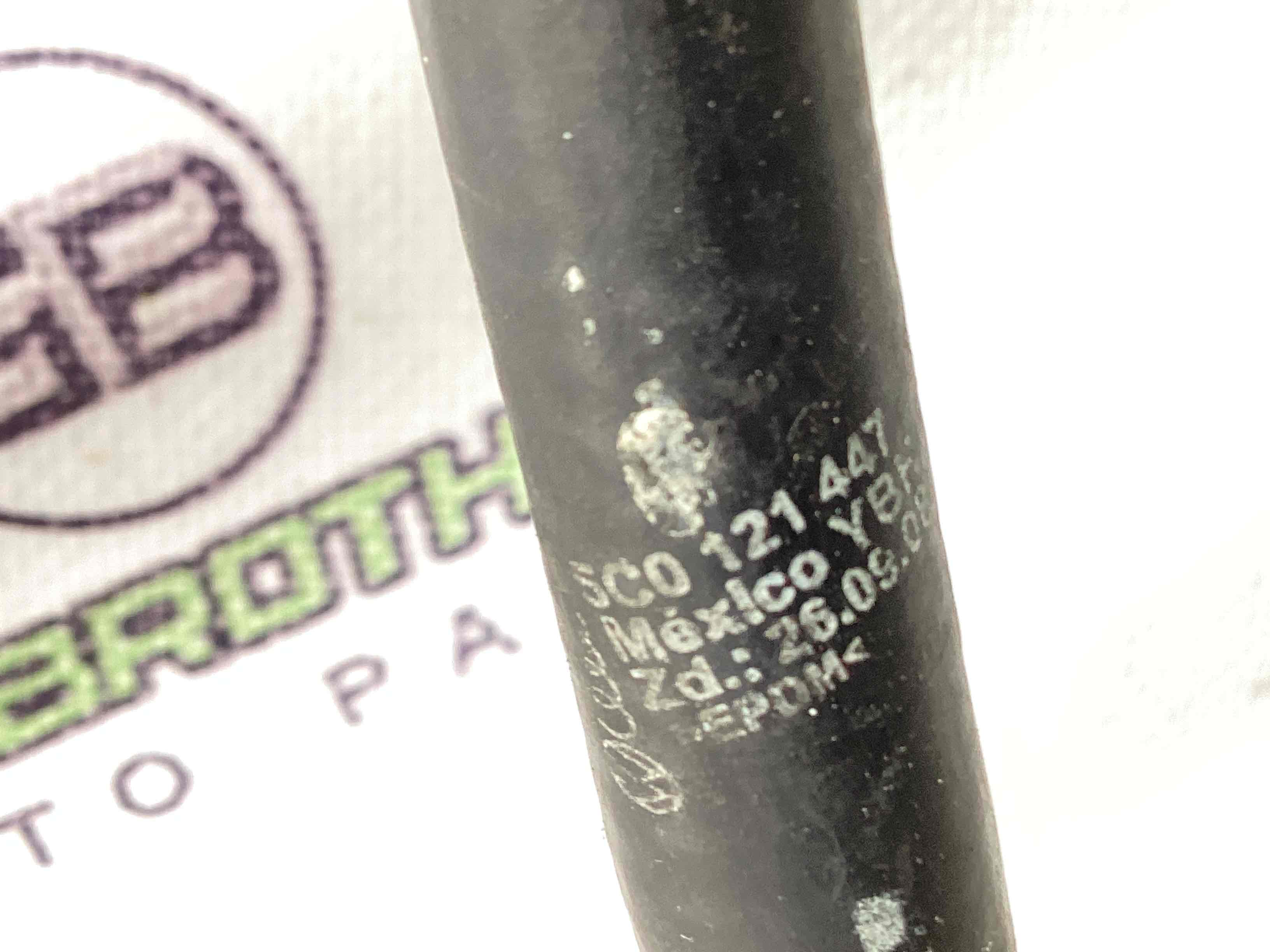 Патрубок трубопровід, шланг